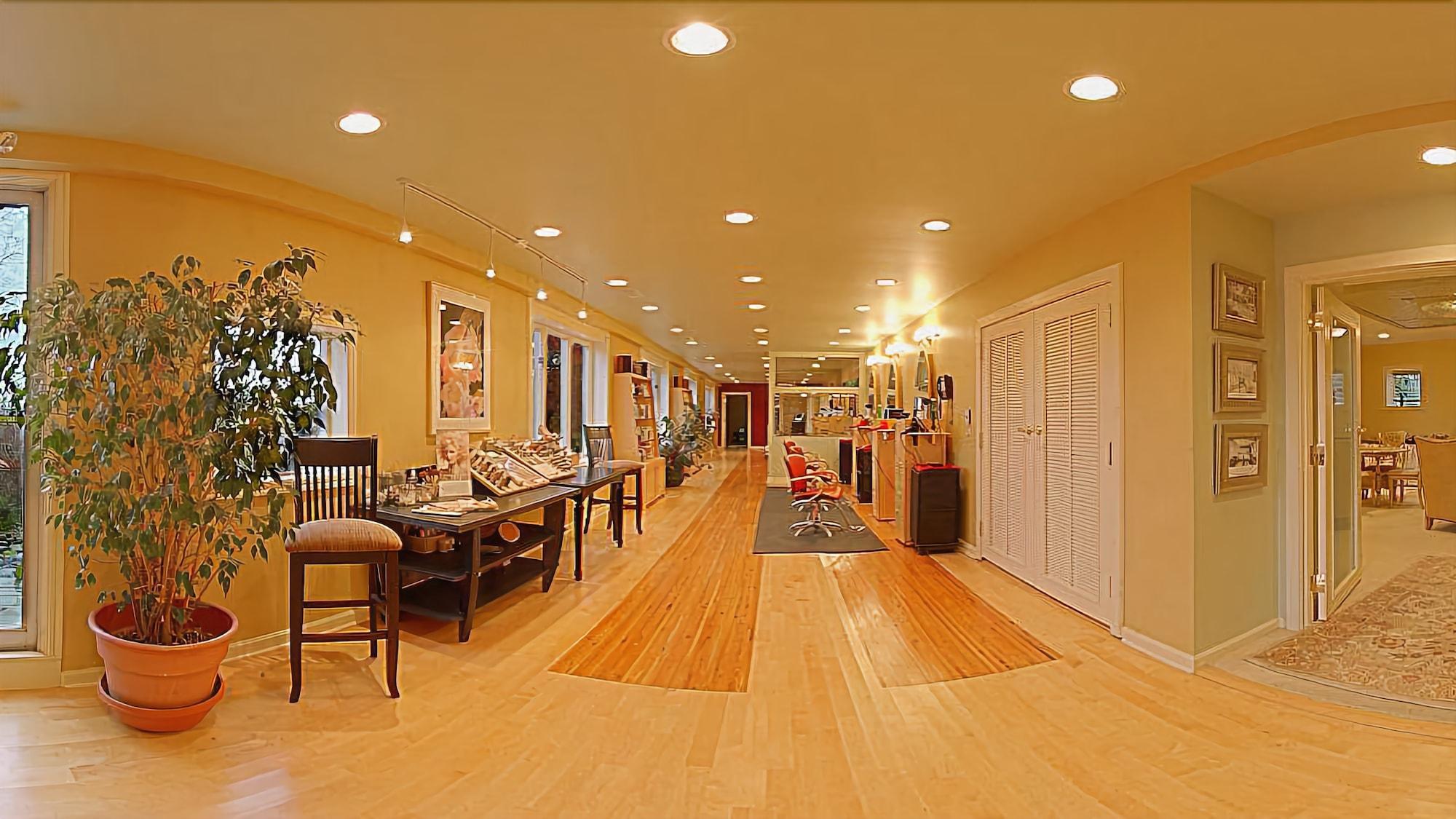 Vista Lobby The Crescent Hotel and Spa