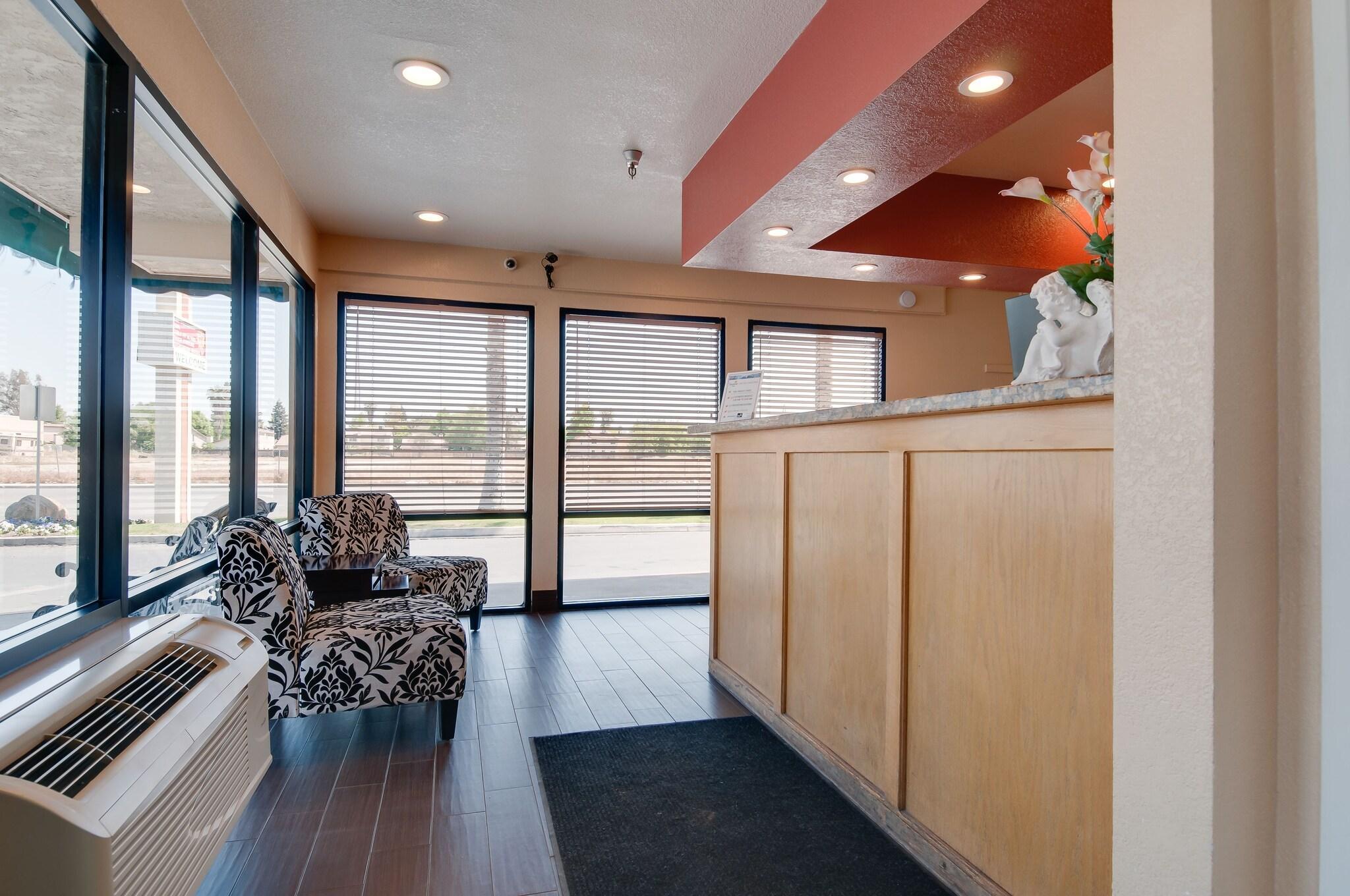 Vista Lobby Vagabond Inn Bakersfield South