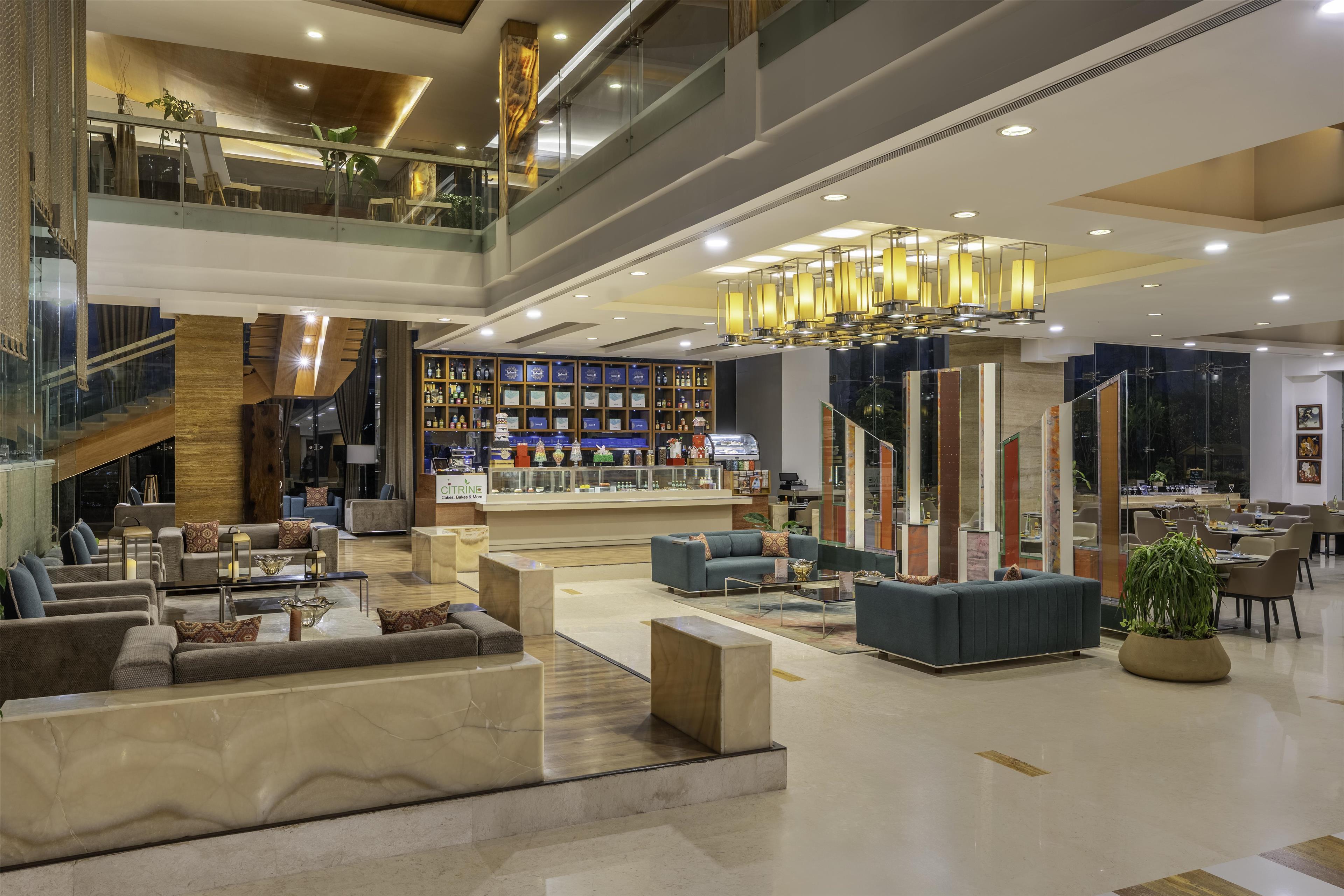 Vista Lobby Radisson Blu Hotel Pune Kharadi