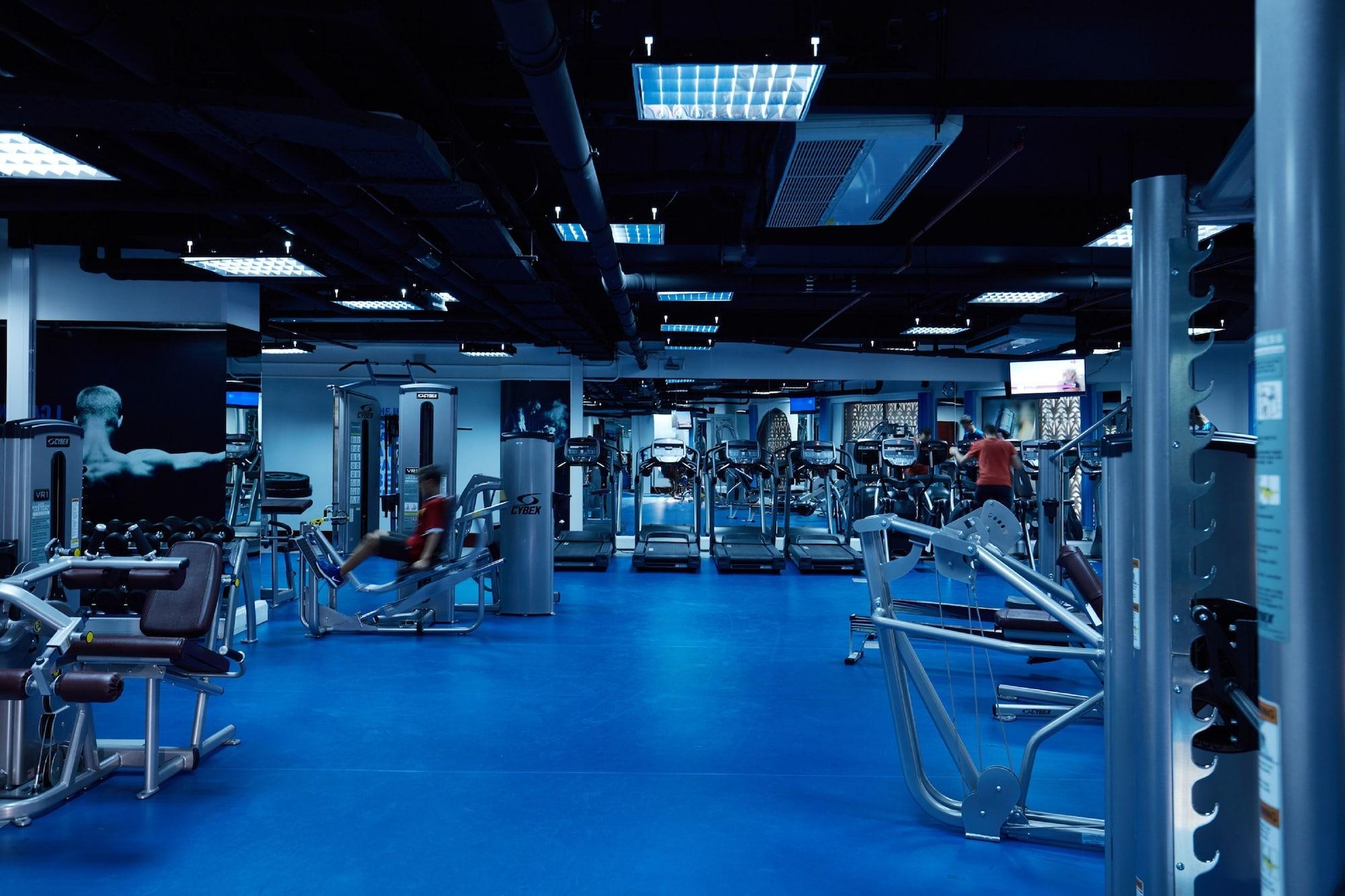 Gimnasio Roda Amwaj Suites