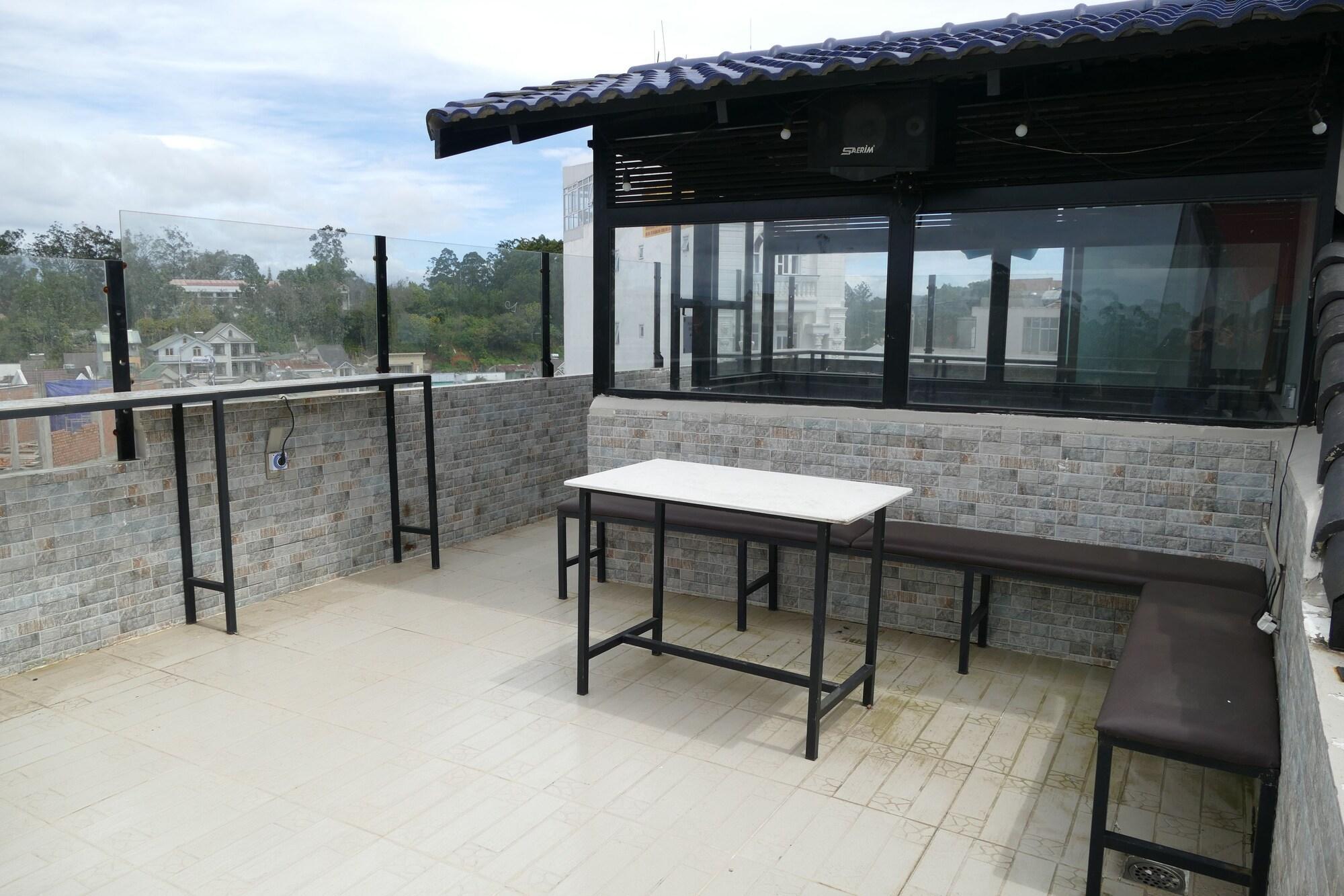 Vista Exterior Dalat Sky Hostel