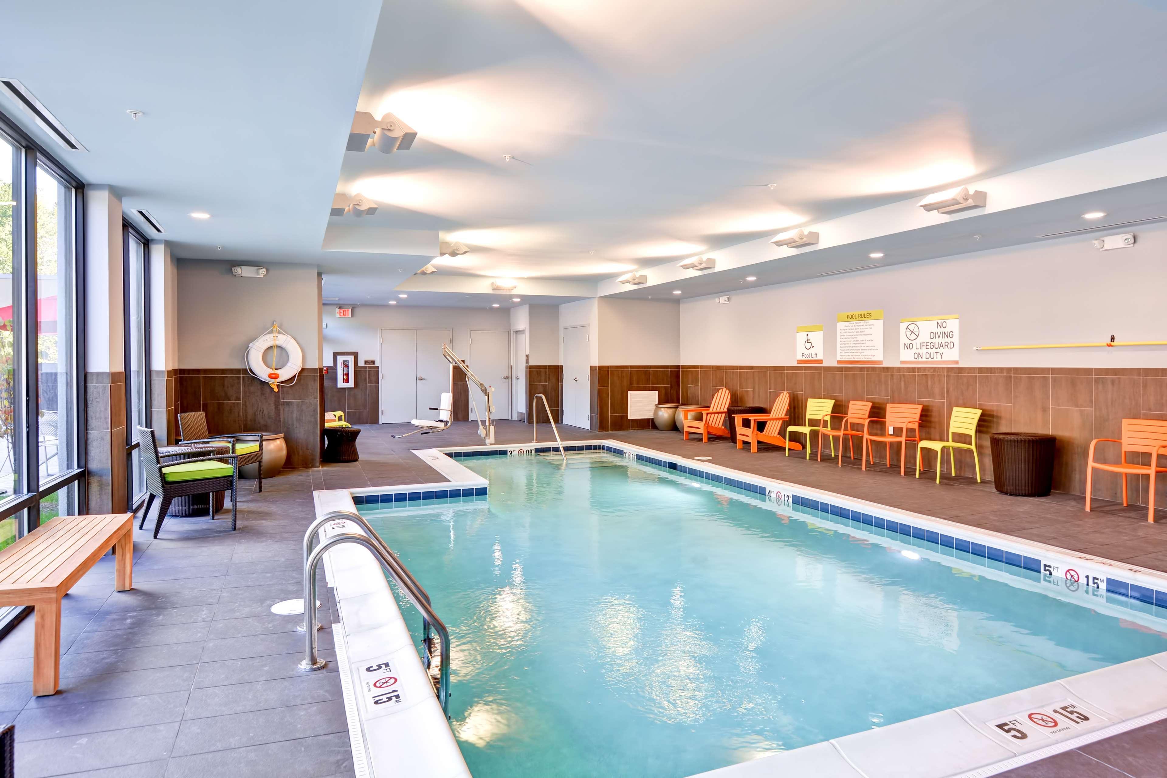 Vista Piscina Home2 Suites by Hilton Stafford Quantico