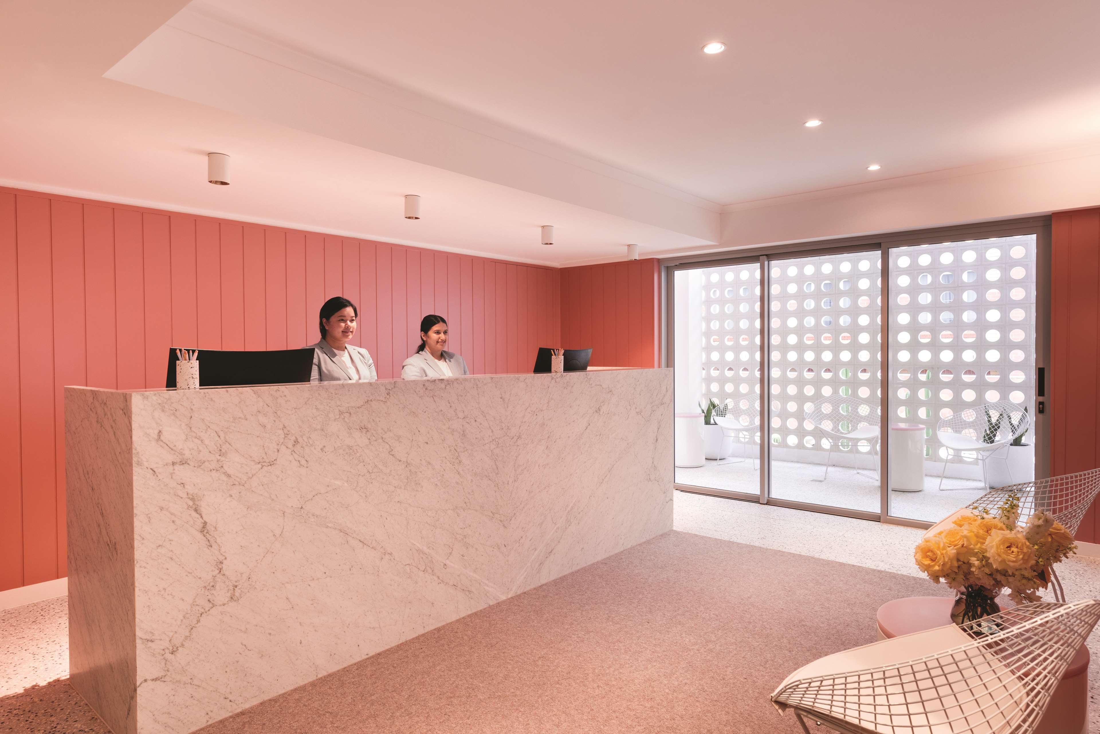 Vista Lobby Adina Apartment Hotel Sydney Chippendale