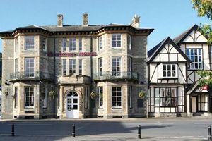 Alojamiento - The Knighton Hotel
