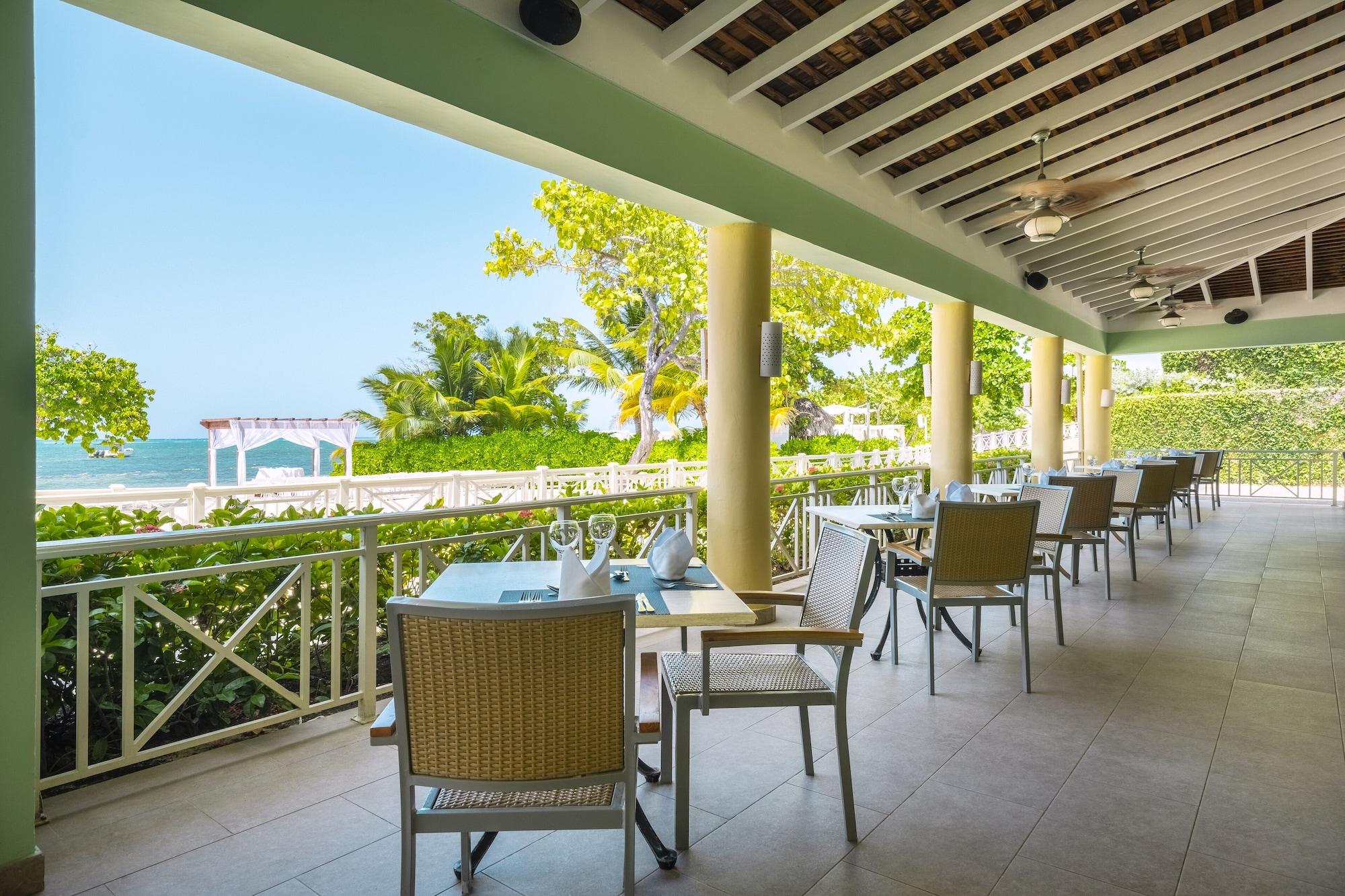 Restaurant Iberostar Selection Rose Hall Suites - All Inclusive