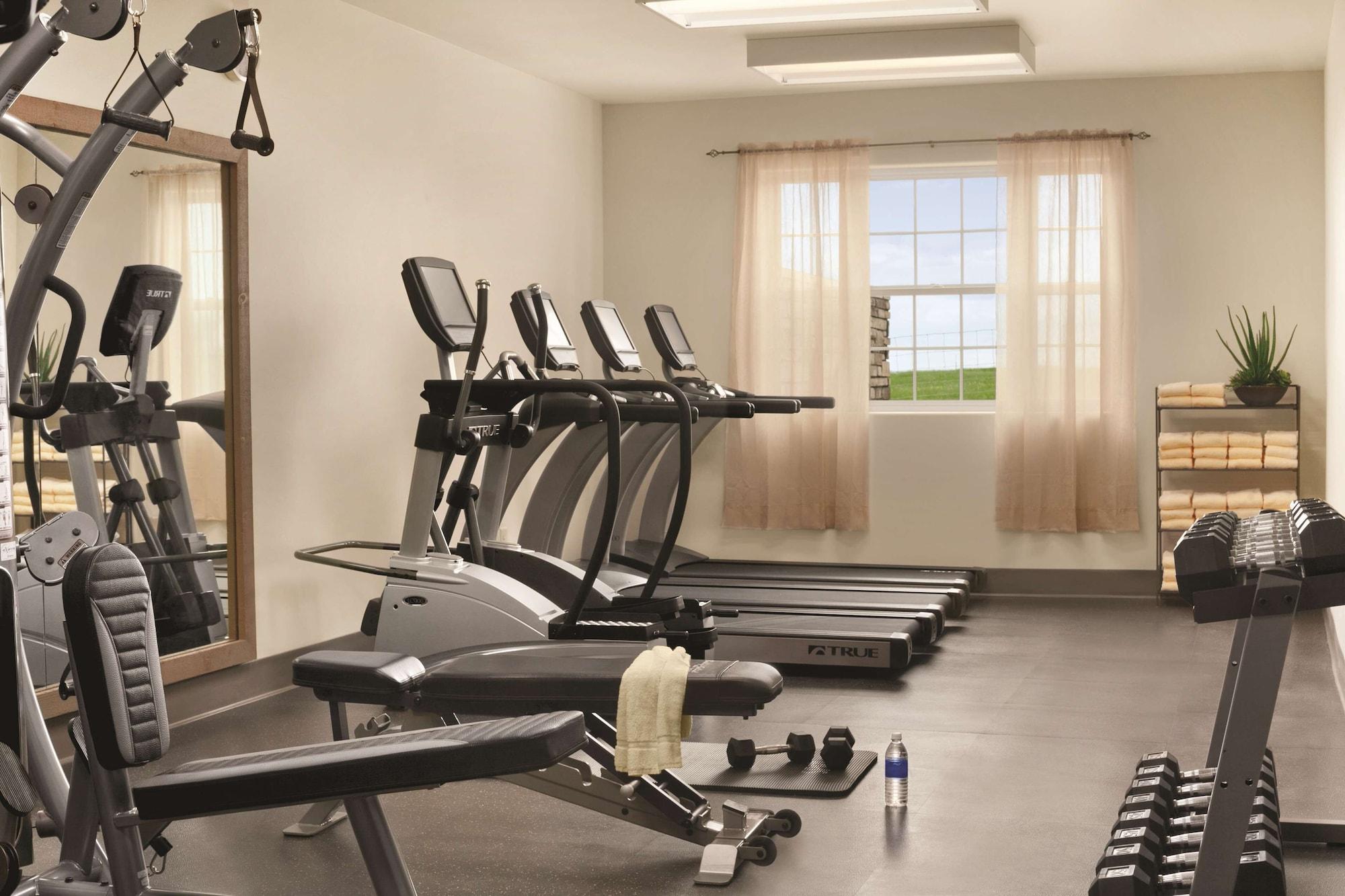 Gimnasio HYATT house Minot