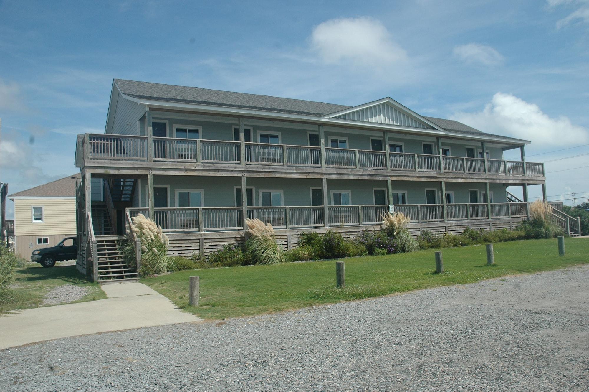Varios Village Marina