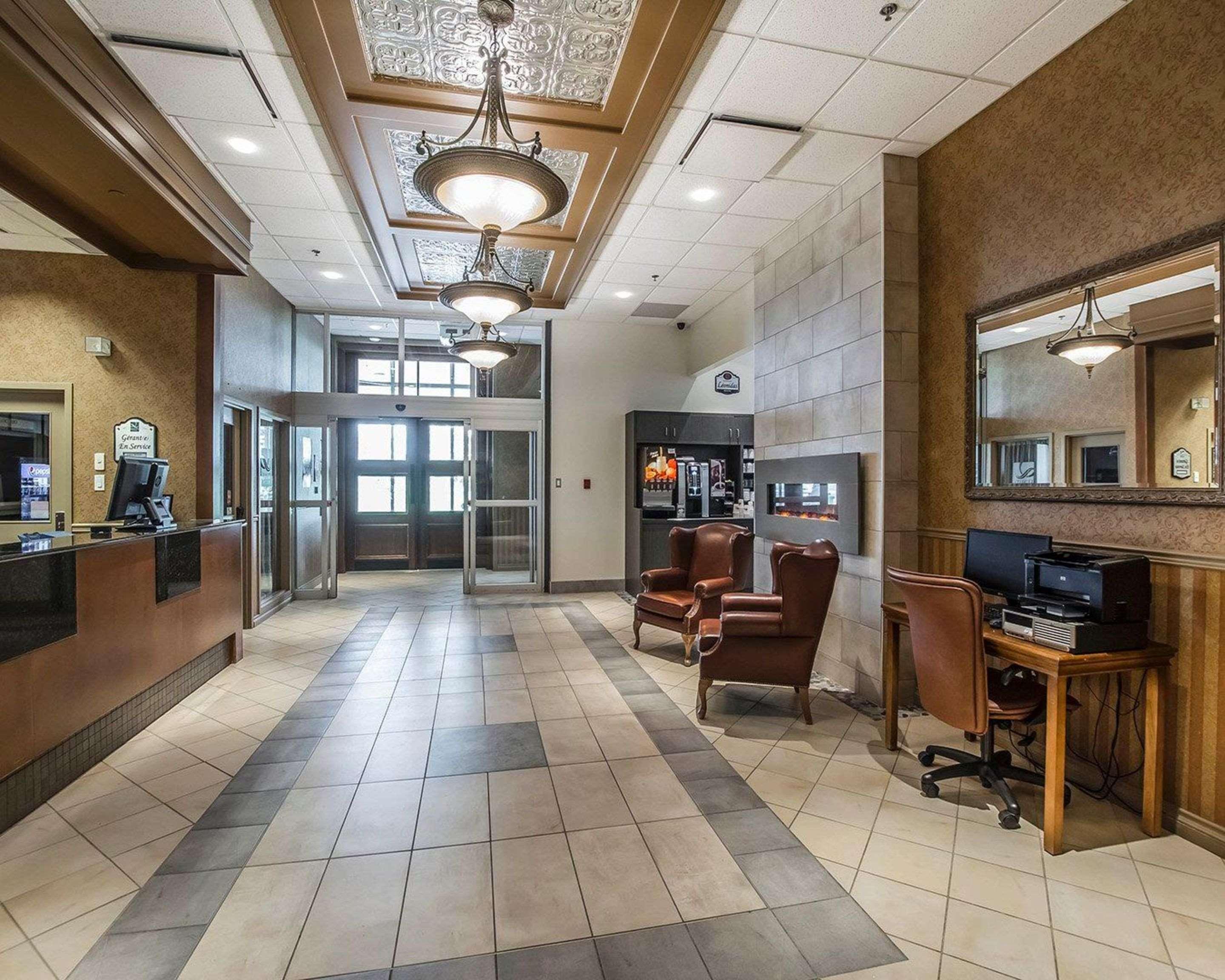 Vista Lobby Quality Suites Drummondville