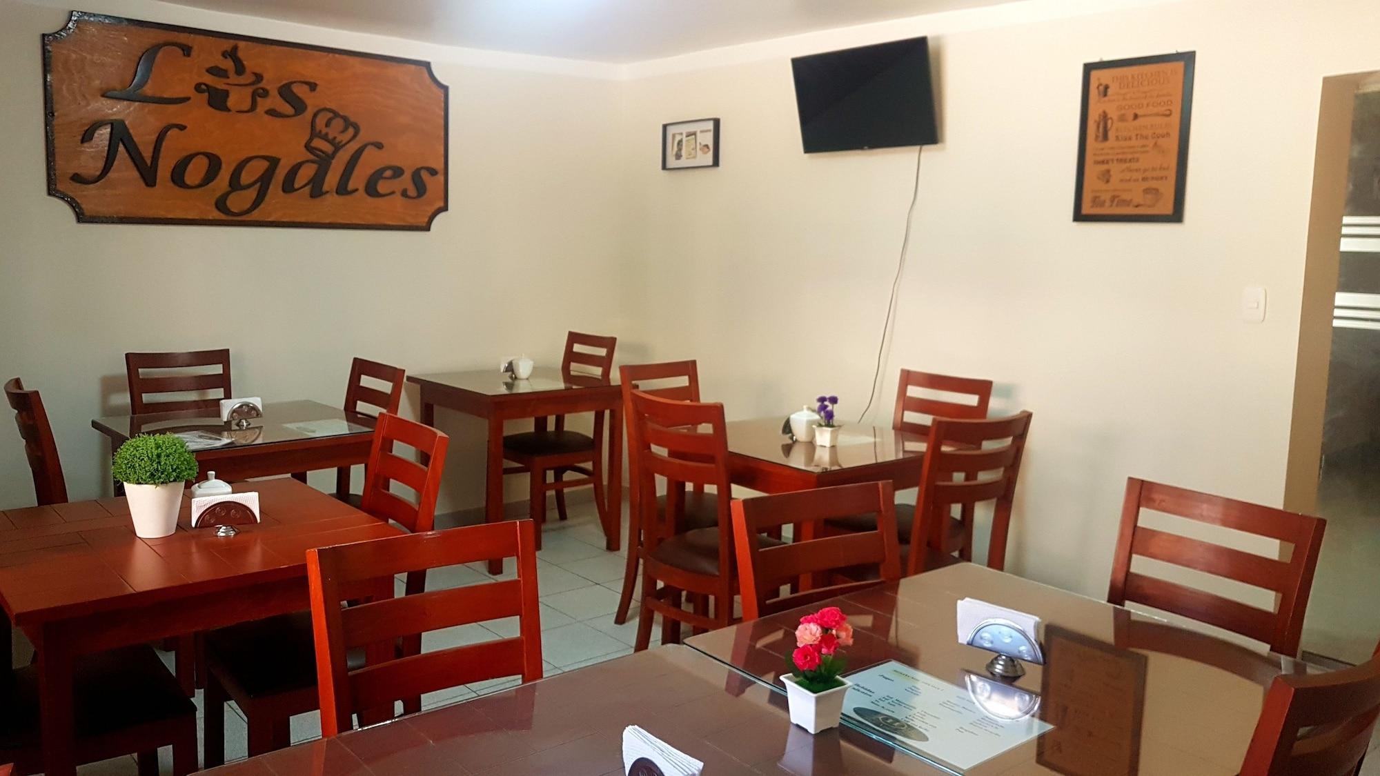 Bar/Salón Hotel Los Nogales