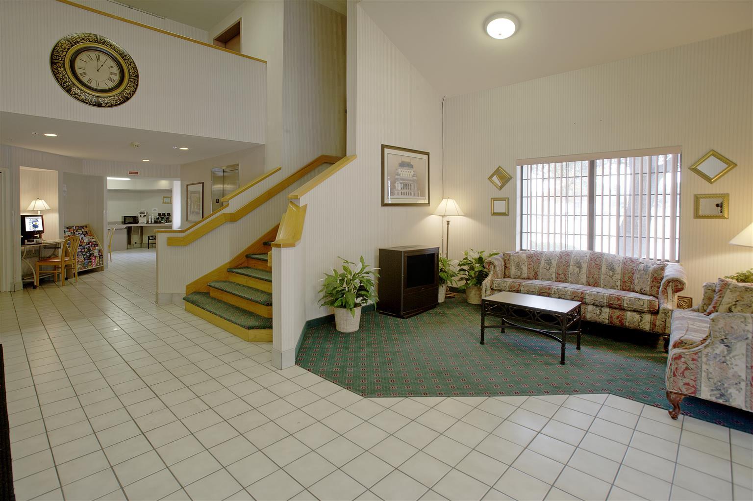 Vista Lobby Americas Best Value Inn Addison Dallas