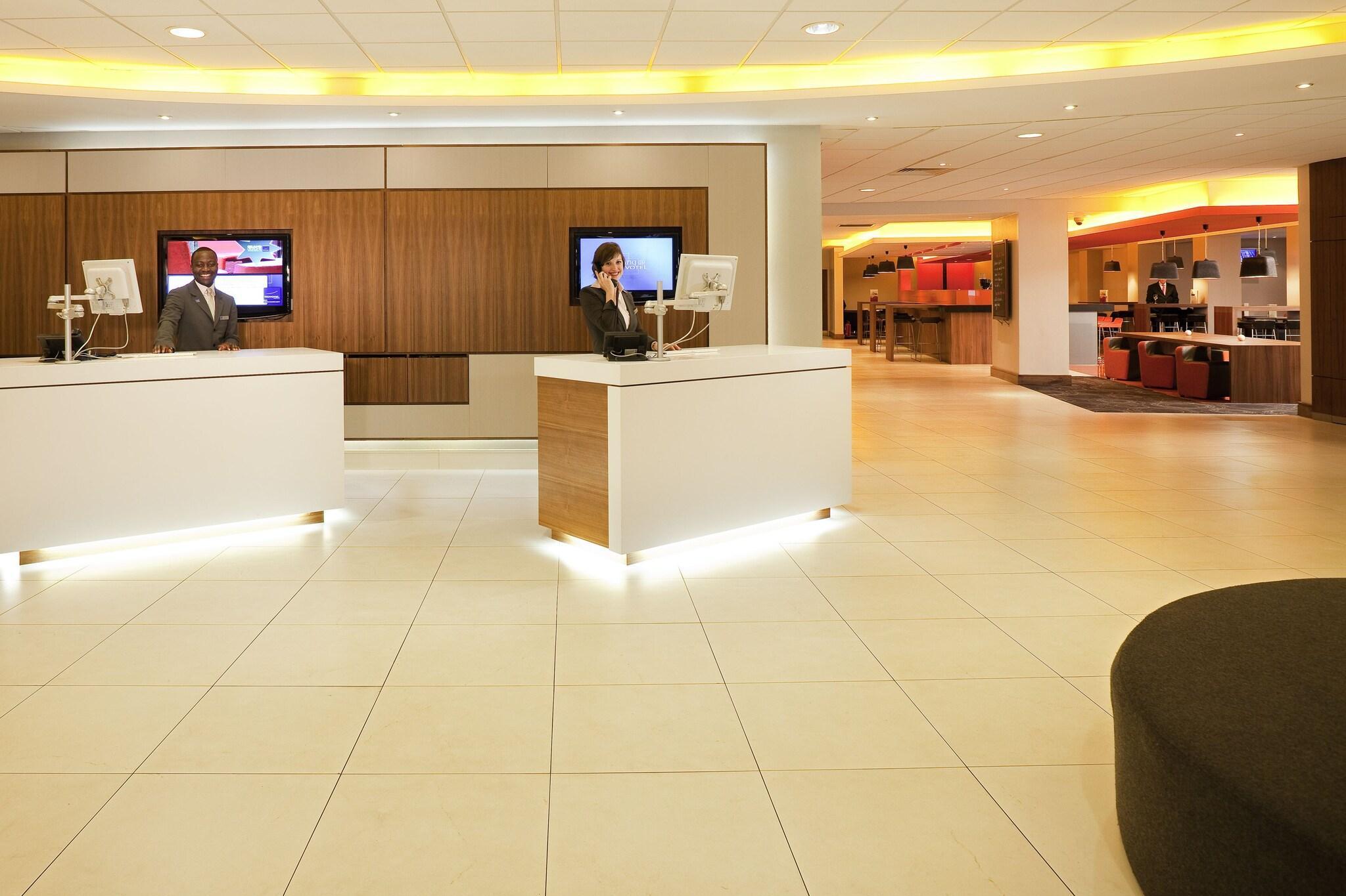 Vista Lobby Novotel London Waterloo
