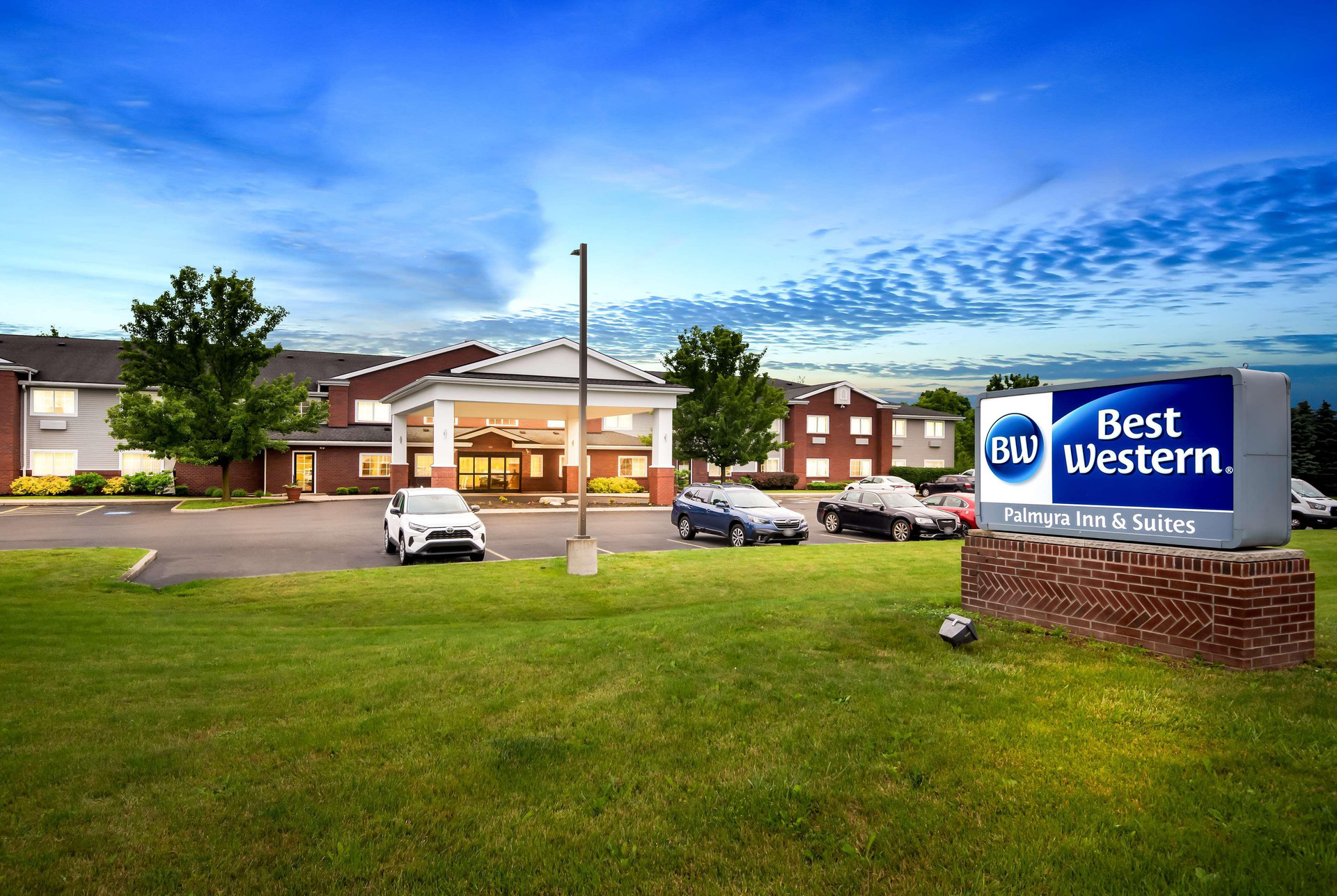 Vista Exterior Best Western Palmyra Inn & Suites