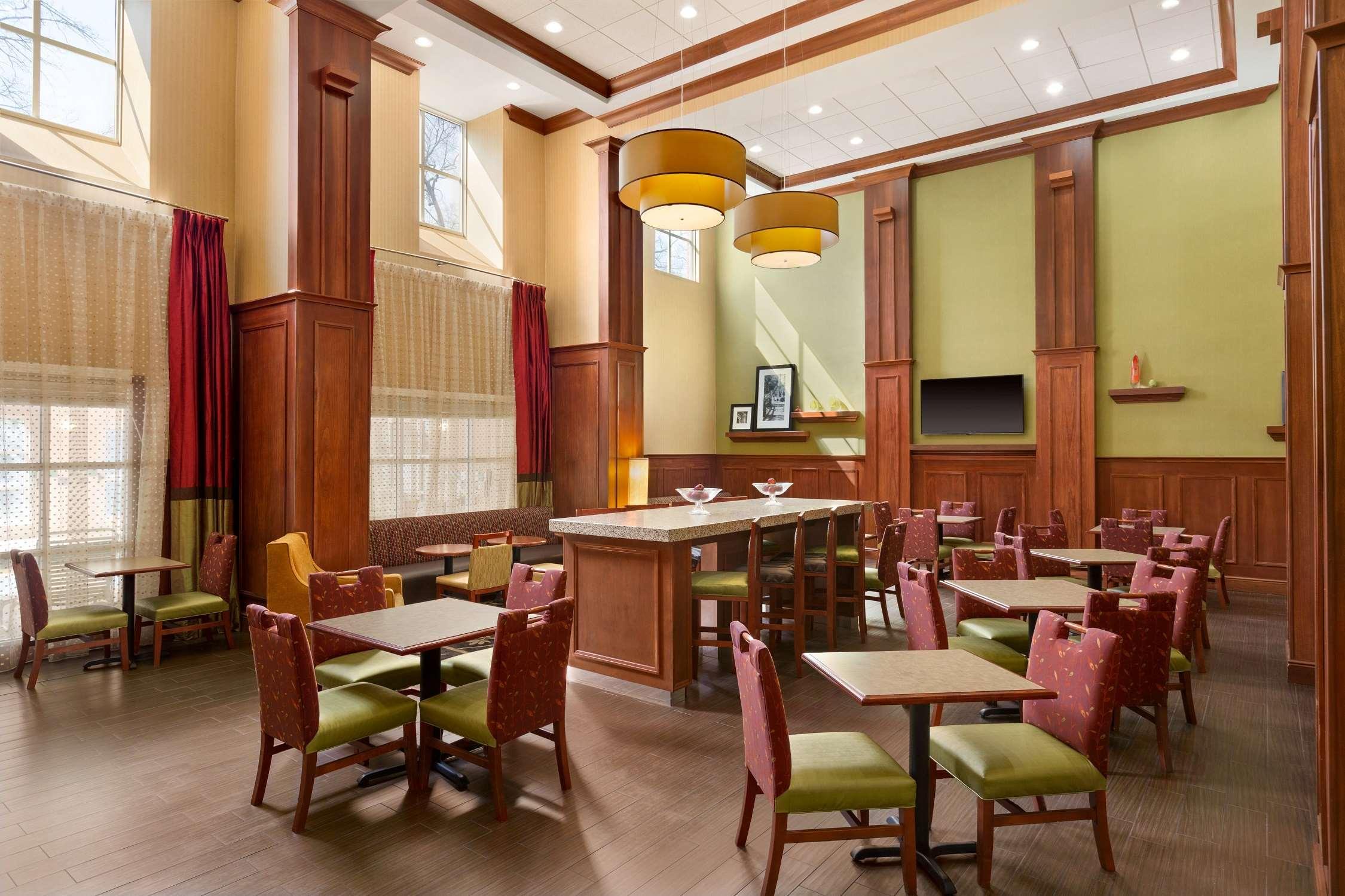 Restaurant Hampton Inn & Suites Williamsburg Historic District