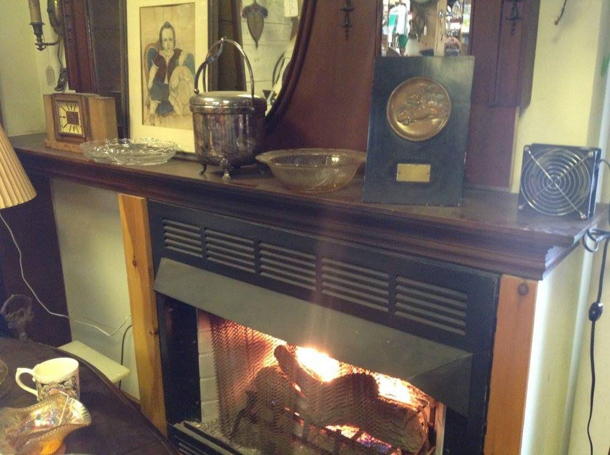 Comodidades del Alojamiento Old Winterport Commercial House