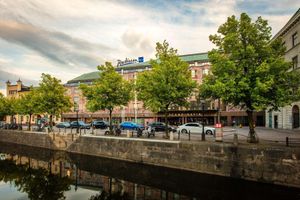 Alojamiento - Radisson Blu Scandinavia Hotel