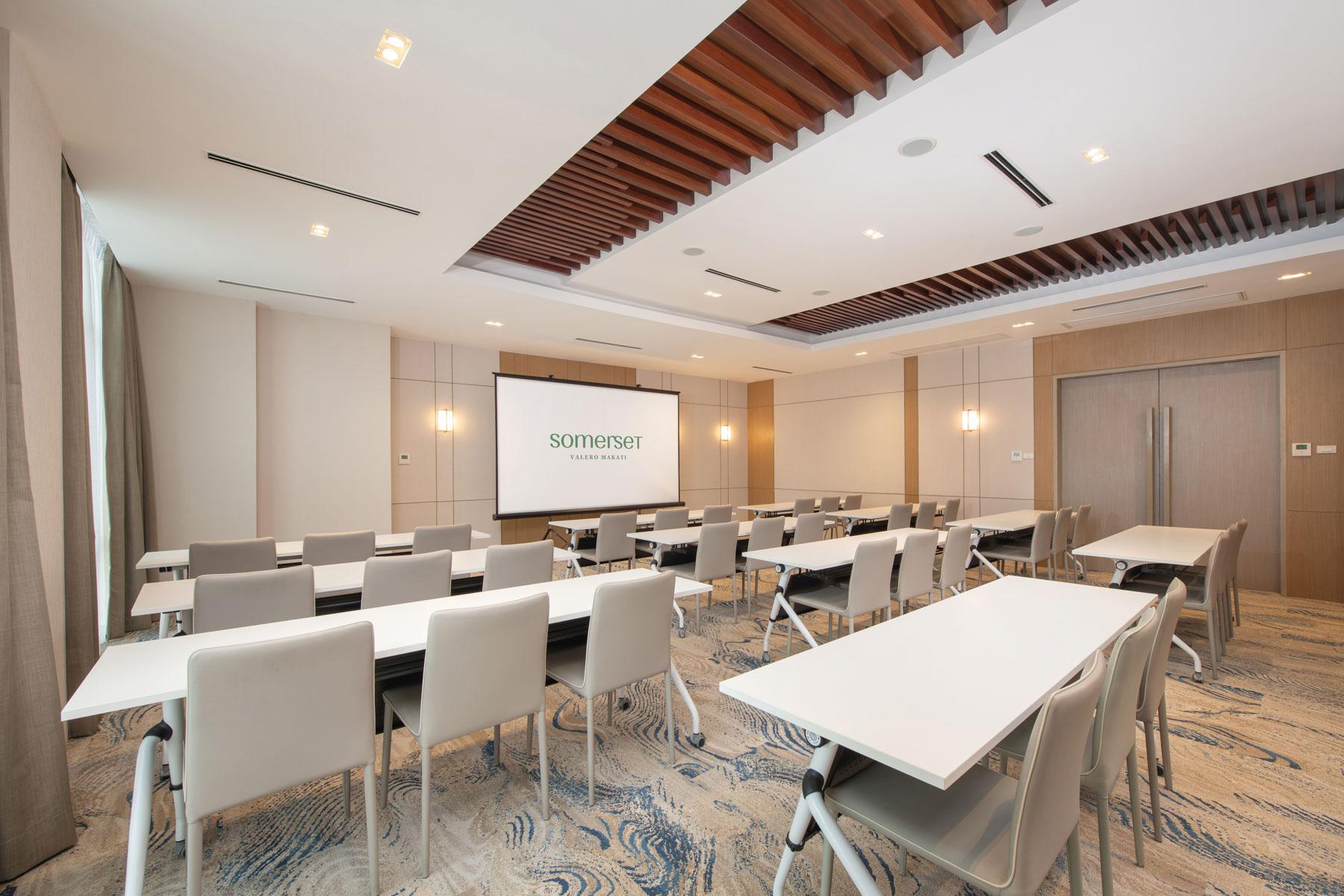 Centro de Negocios Somerset Valero Makati