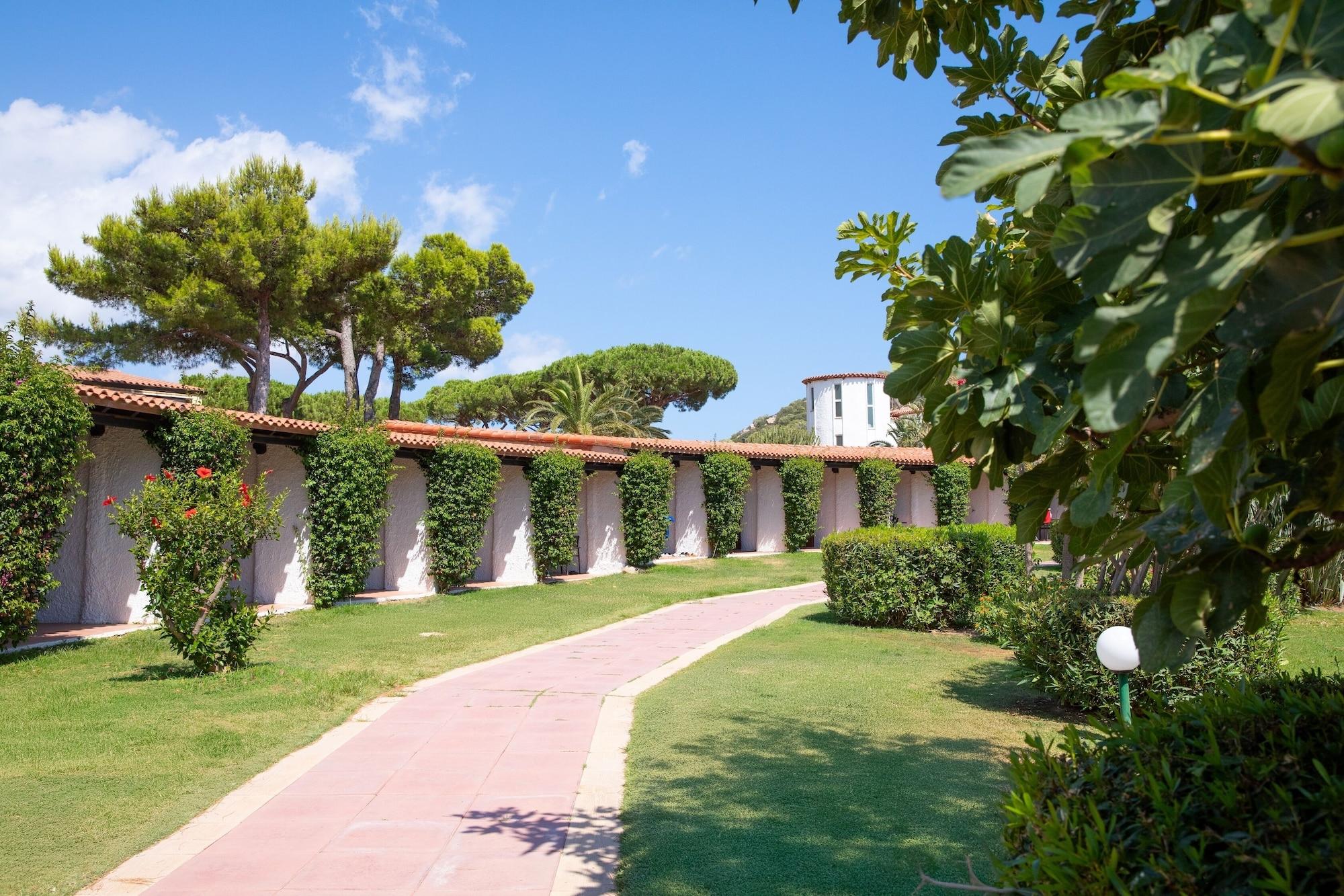 Vista Exterior Cormoran Resort Villasimius