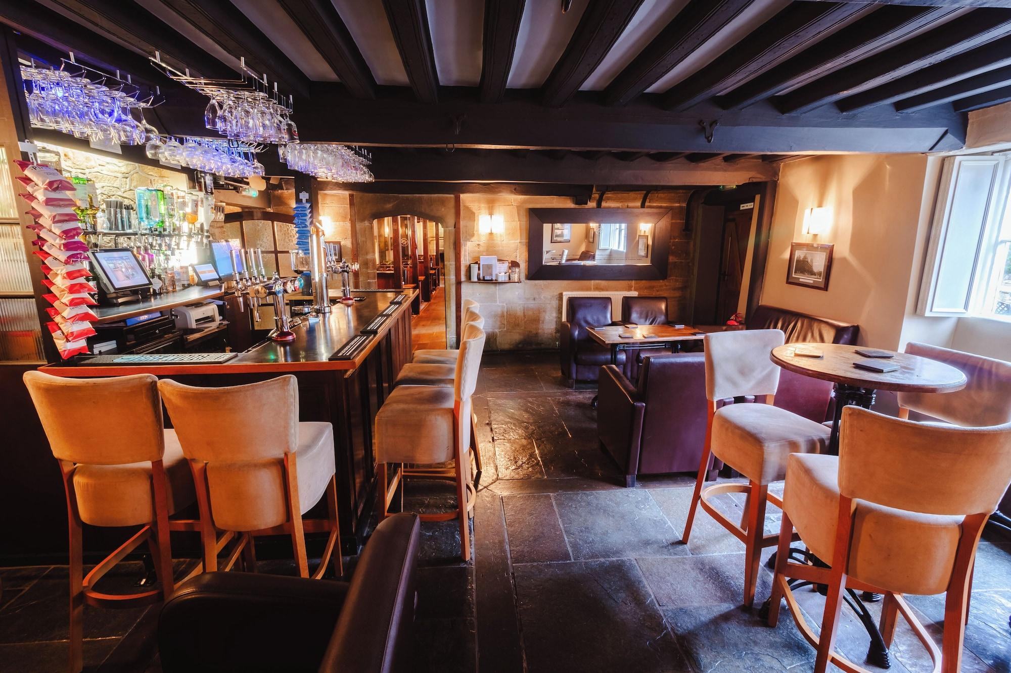 Bar/Salón Hollies Hotel