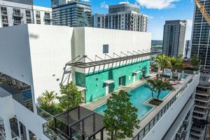 Hotel - Urban Oasis Luxury Suite- Sky High Amenities