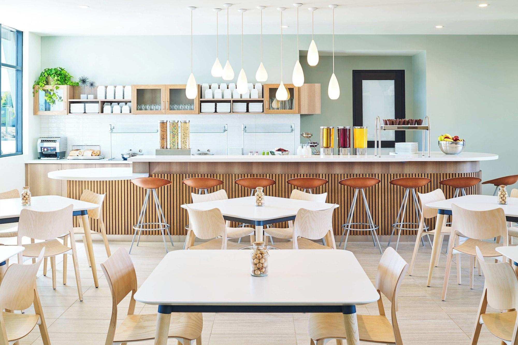 Restaurant Element West Des Moines