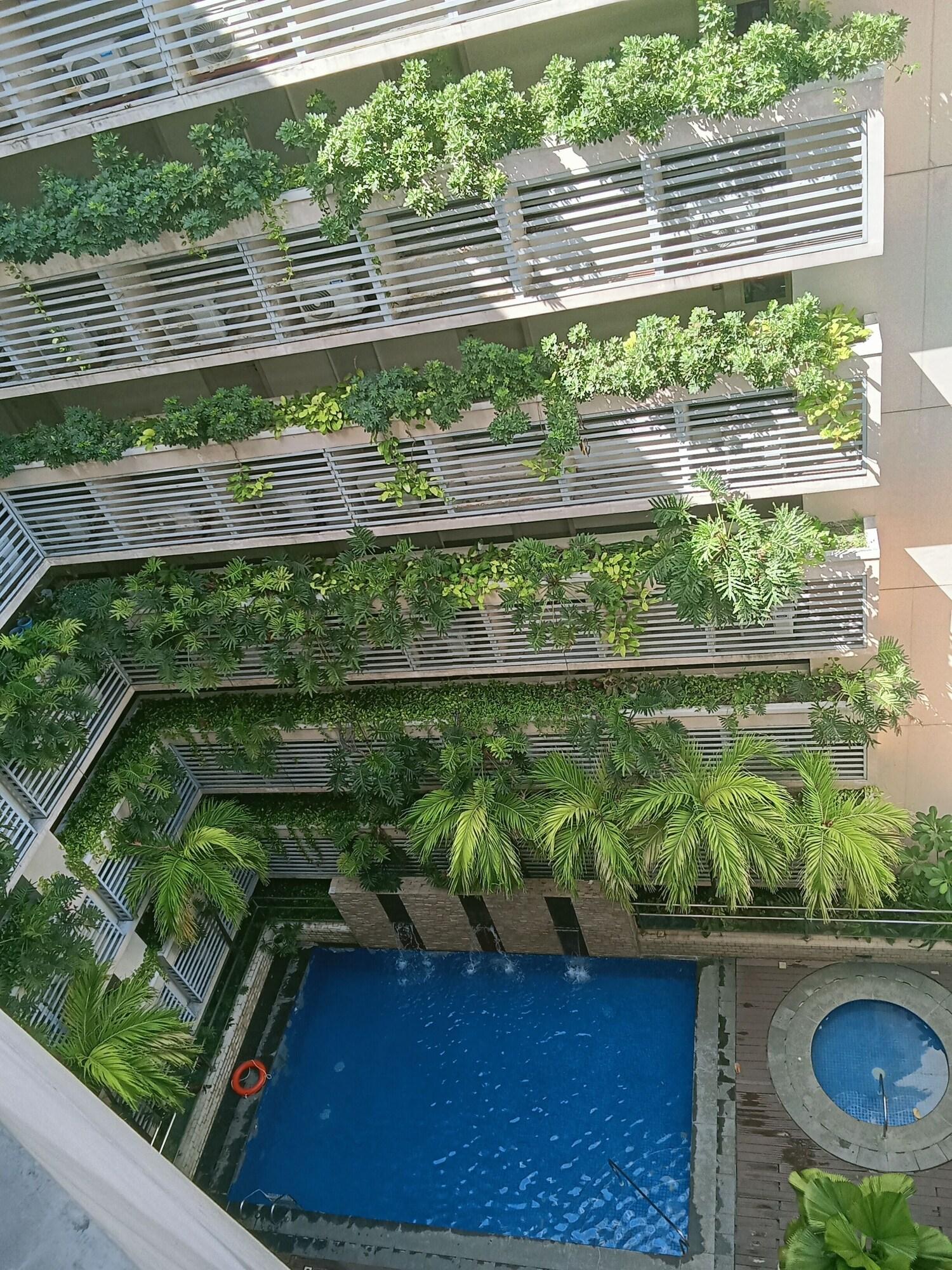 Vista Piscina Henry's Newport