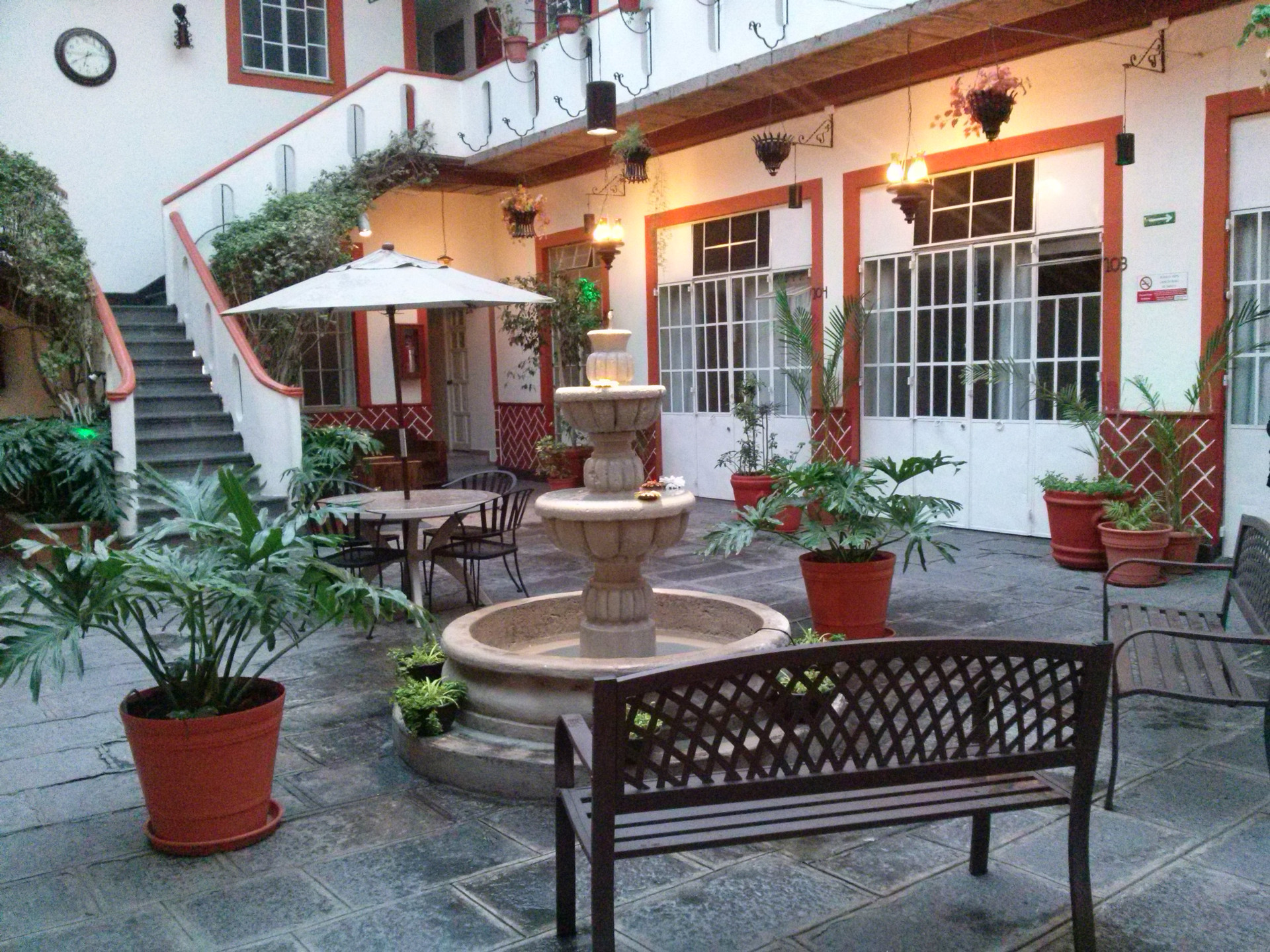 Vista Exterior Hotel Del Paseo