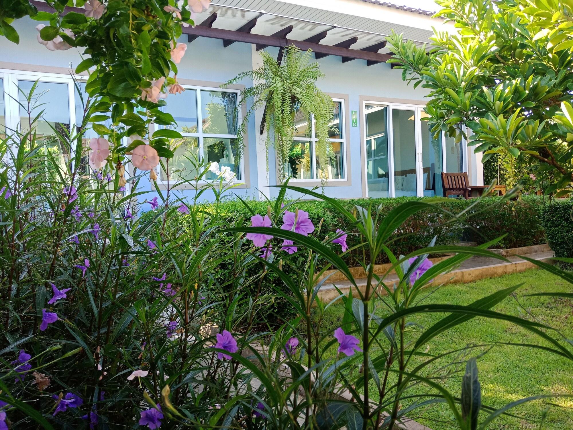 Vista Exterior Baan Hai Bangsaray