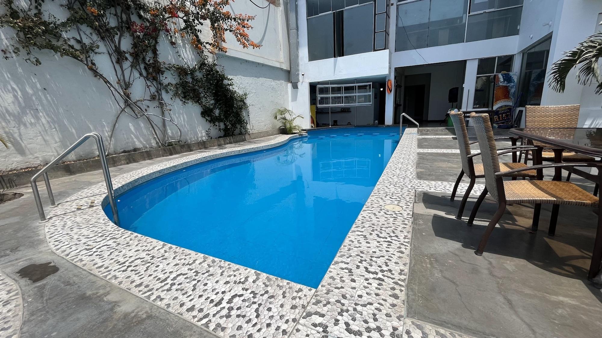 Vista Piscina Qallwa Casma