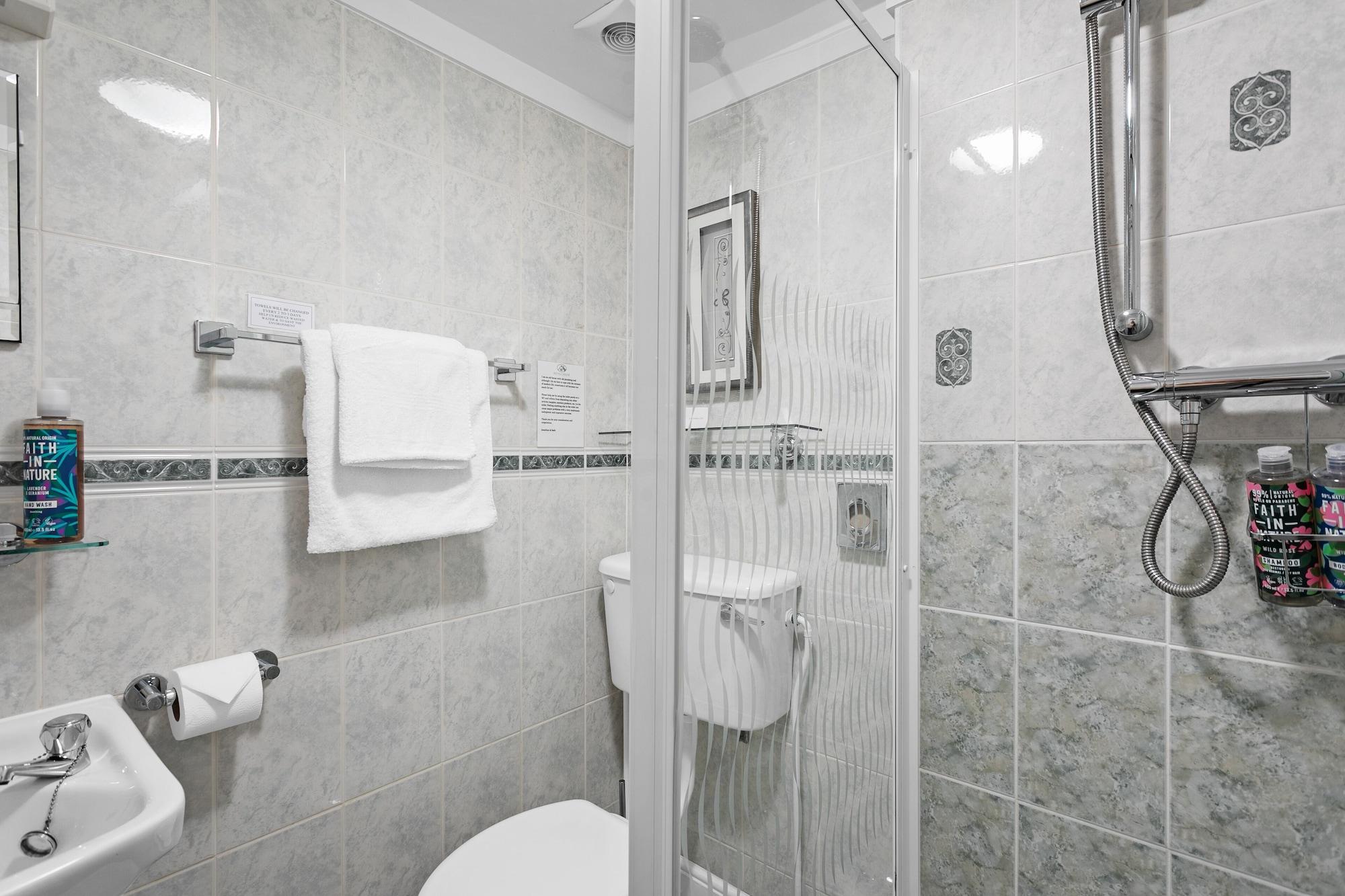 Equipamiento de Habitación Kethla House