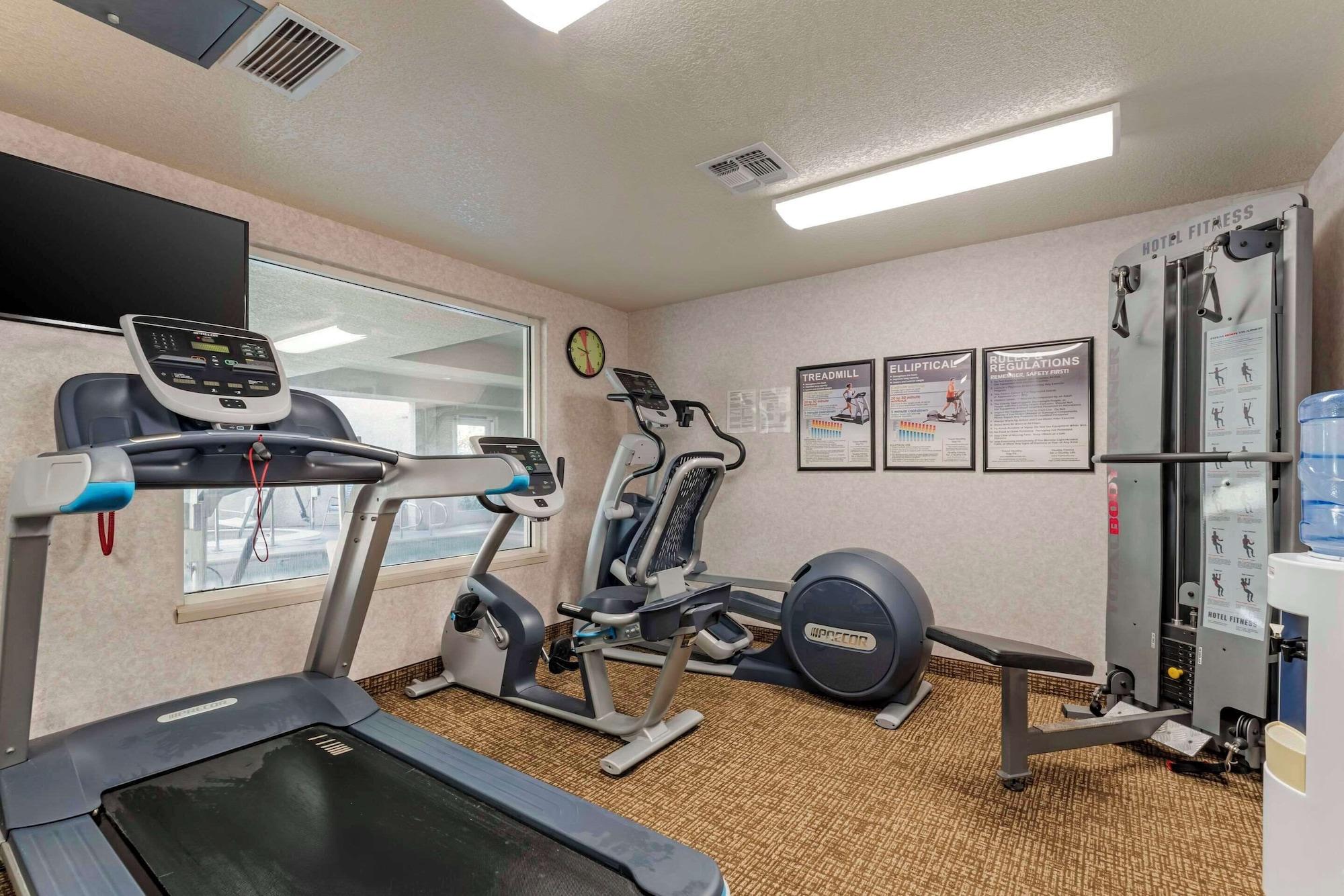 Gimnasio Comfort Inn Lathrop - Stockton Airport