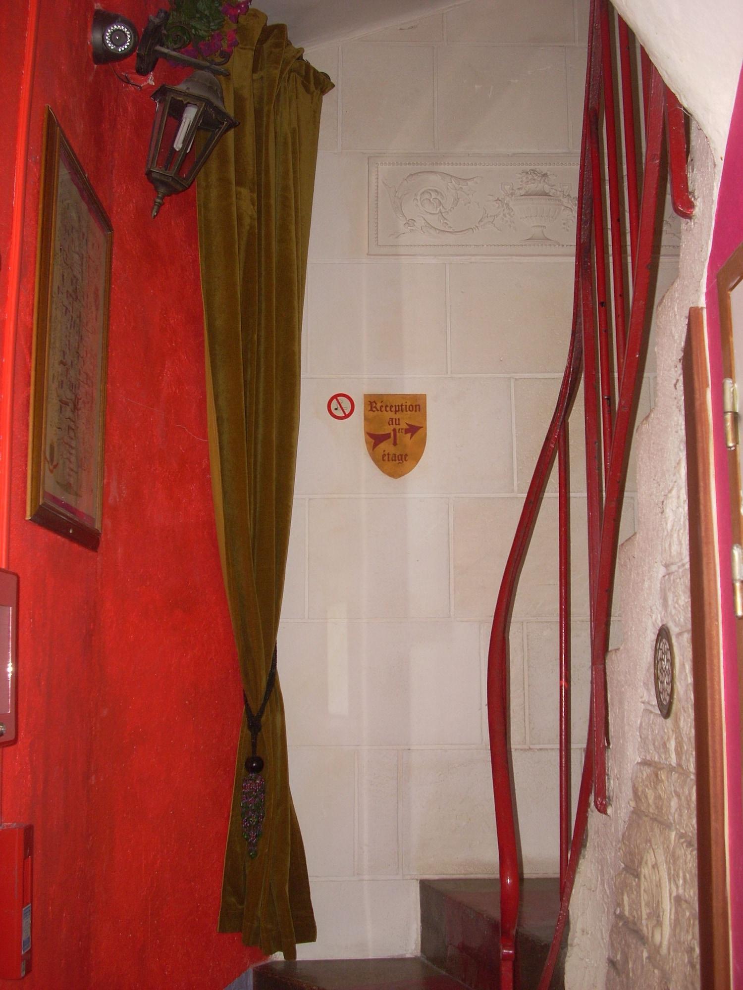 Varios Hôtel du Chateau