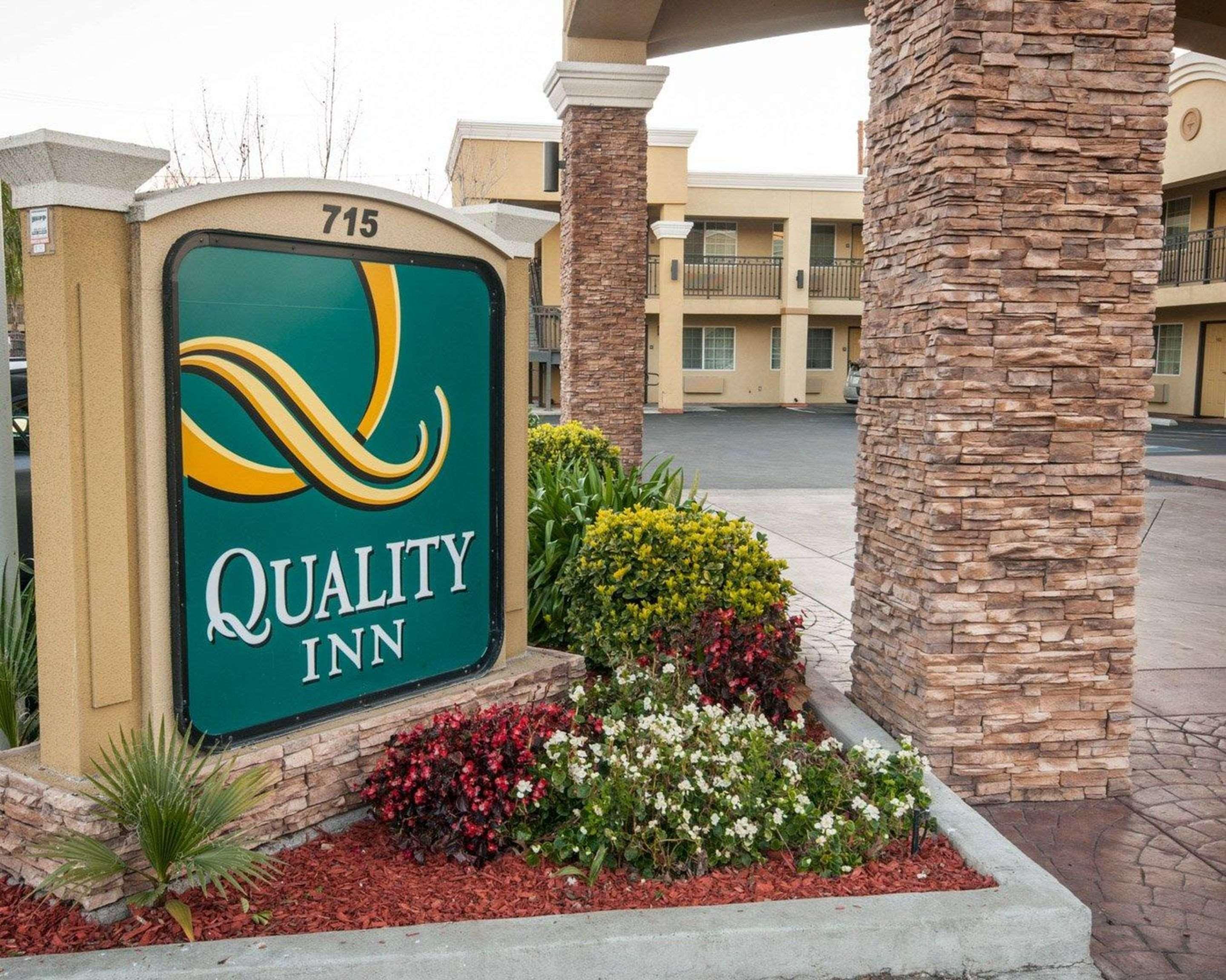 Vista Exterior Quality Inn Chico