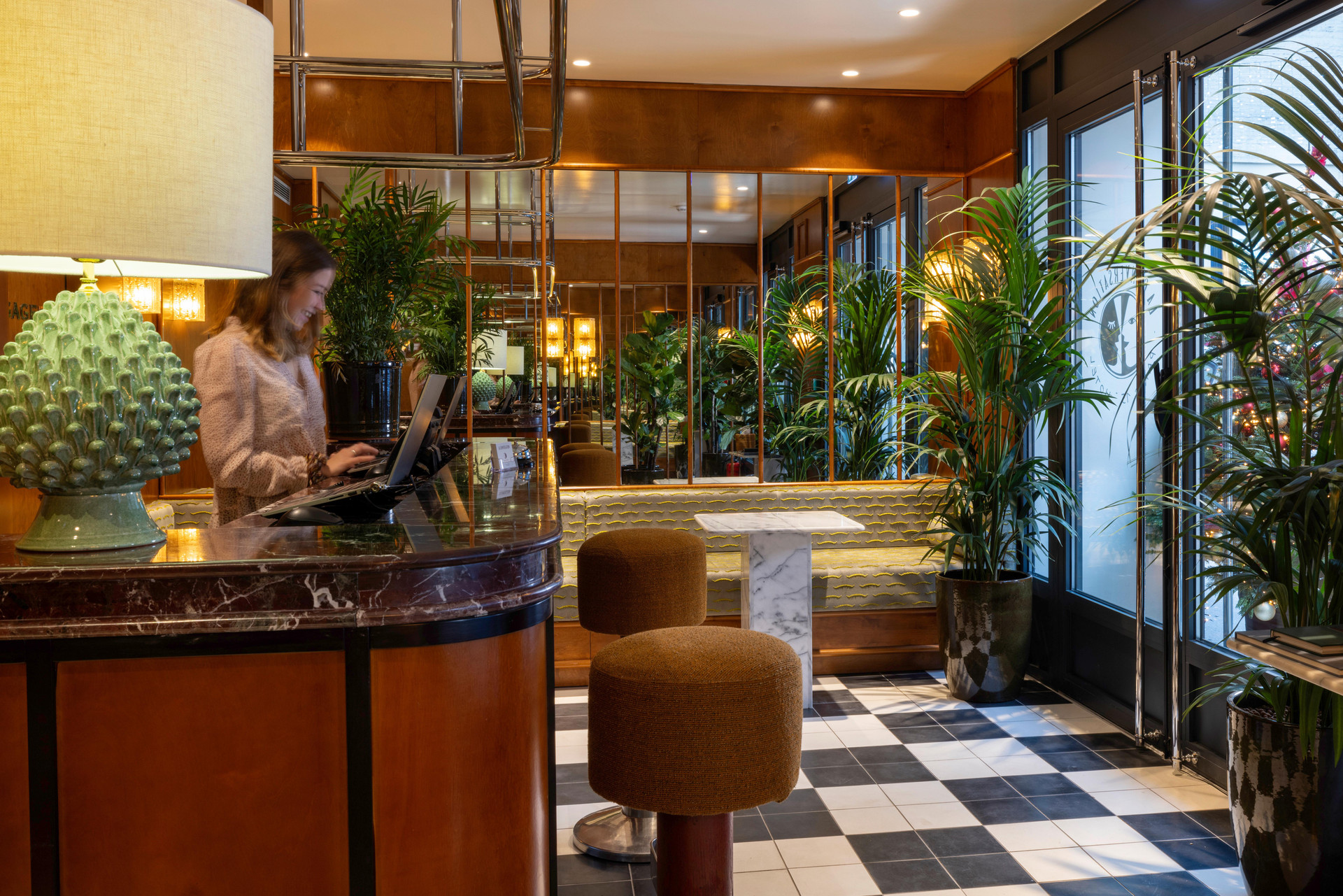 Vista Lobby La Conversation
