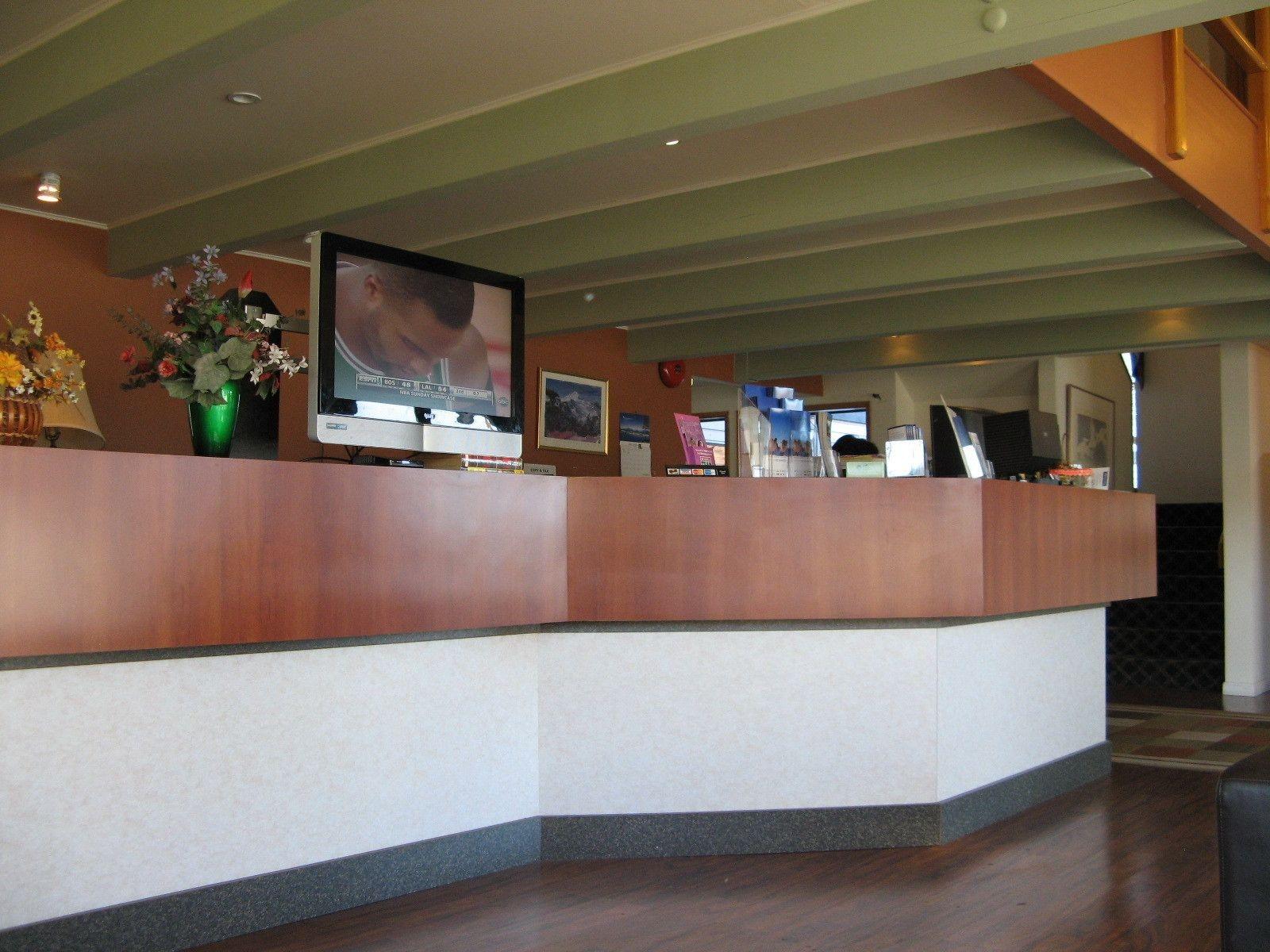 Vista Lobby Bellingham Lodge