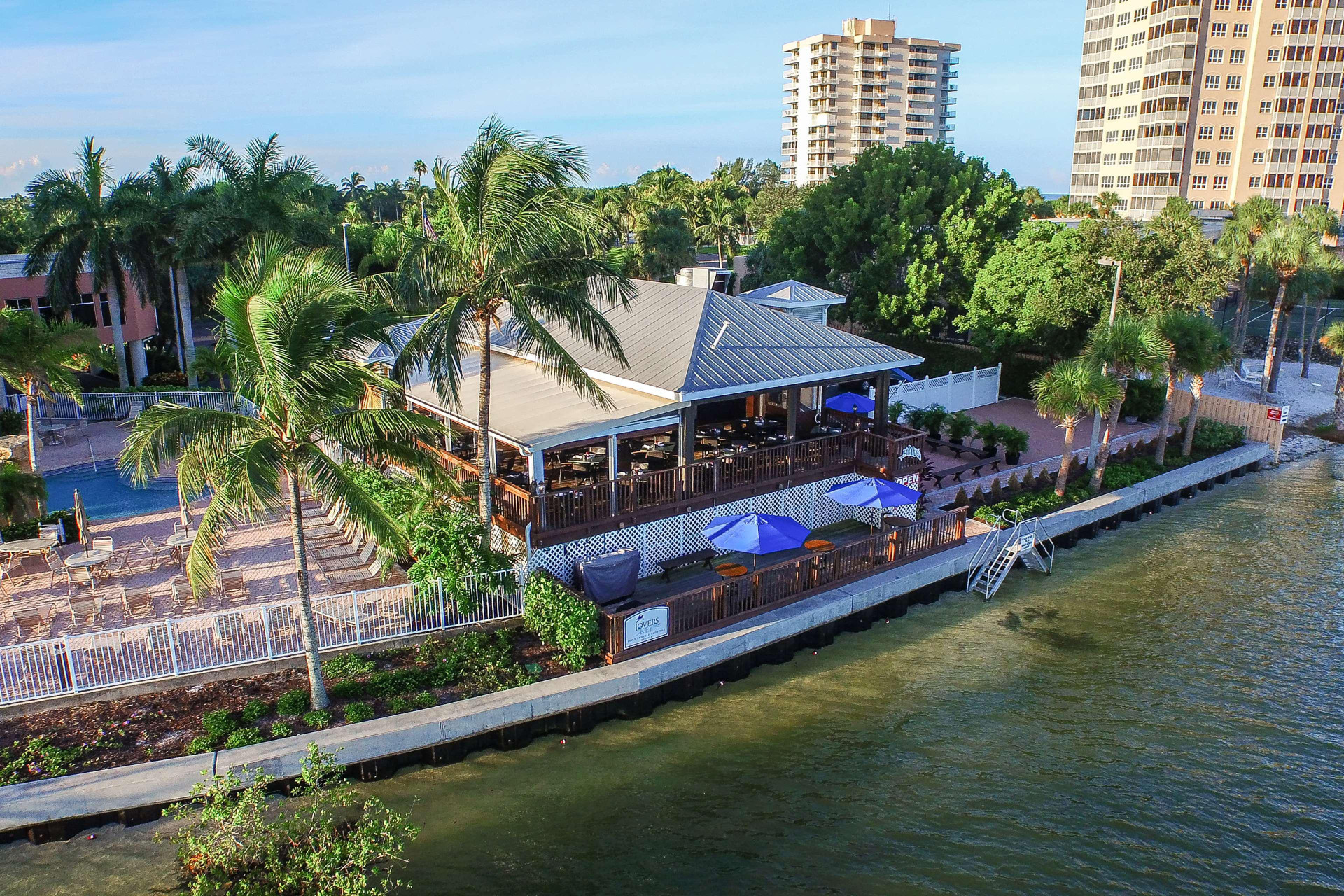 Restaurant Lovers Key Resort