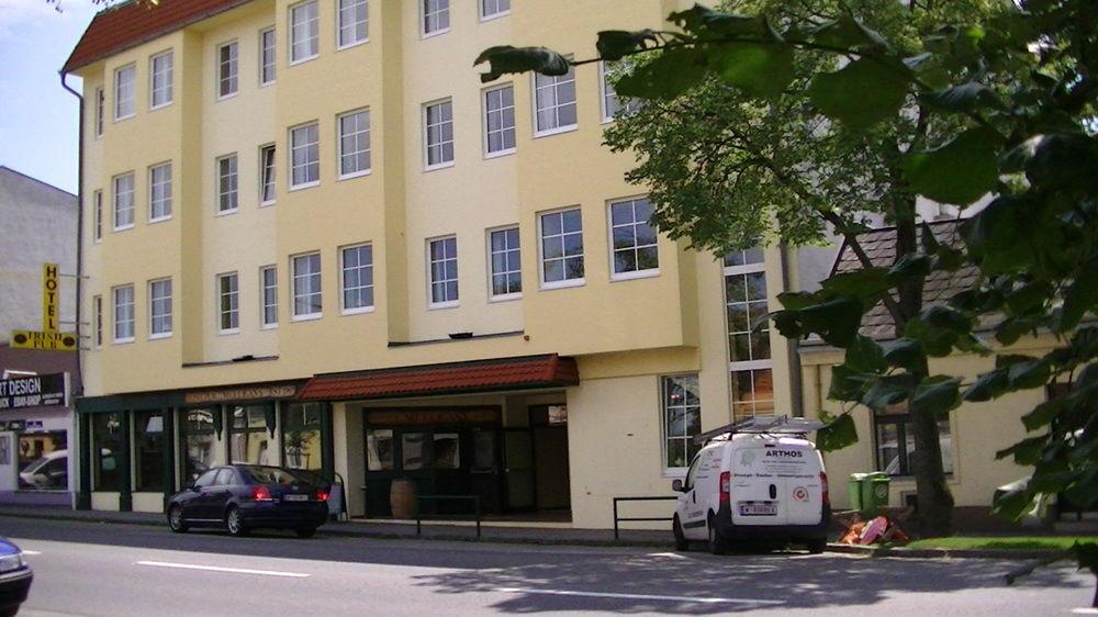 Vista Exterior Stadthotel Deutsch Wagram