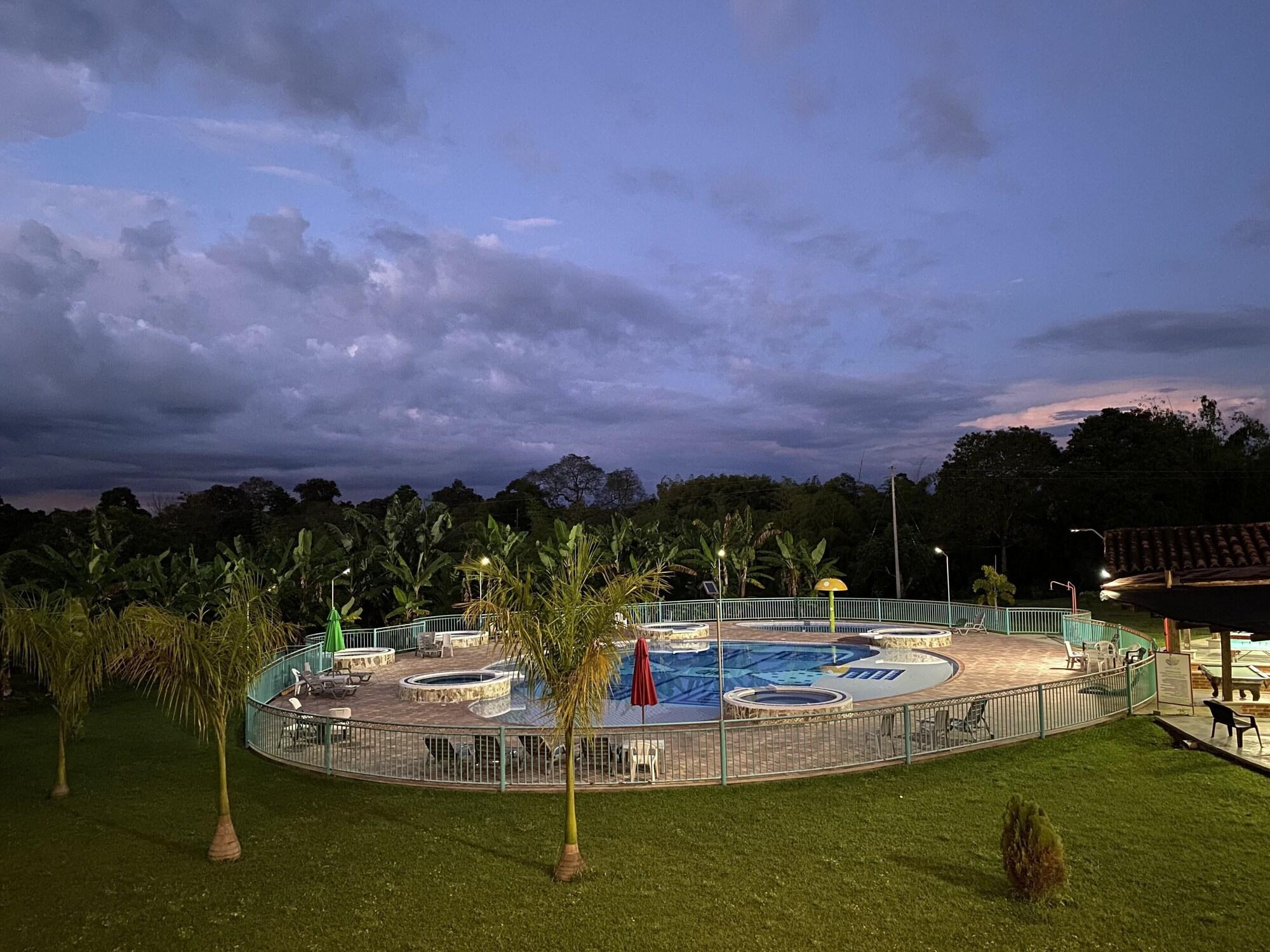 Vista Piscina Hotel Campestre Paraiso Cafetero