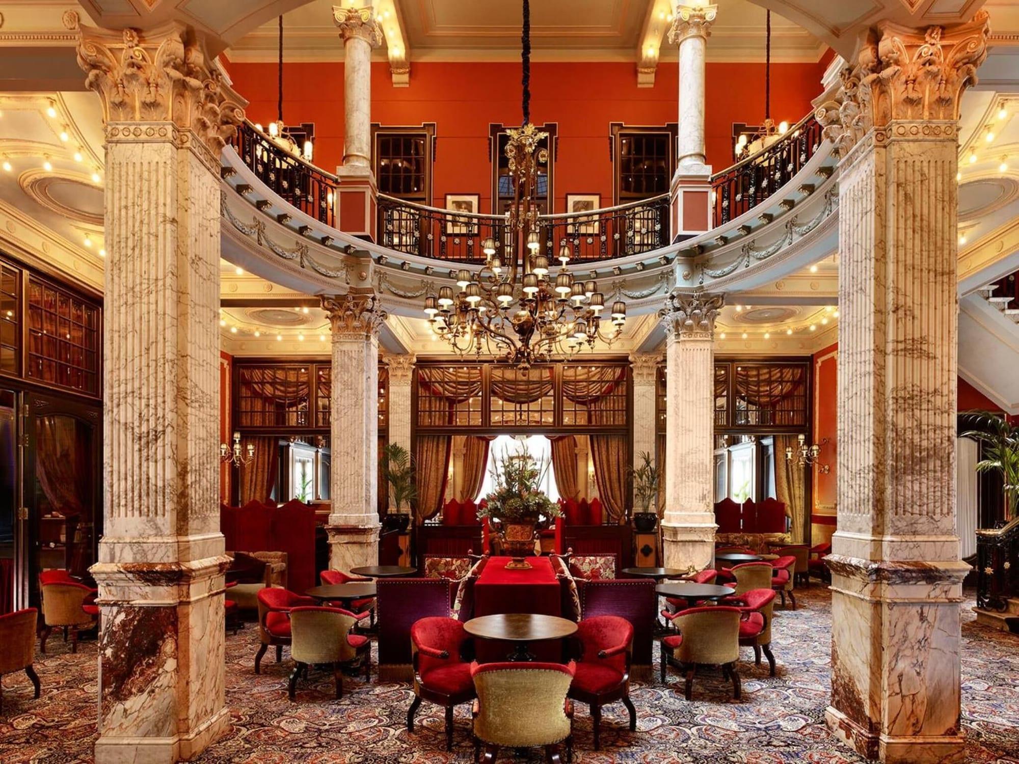 Vista Lobby Hotel Des Indes