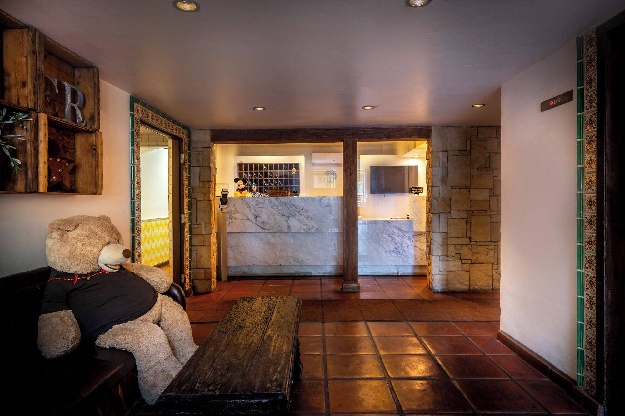Vista Lobby Hotel Pepper Tree Boutique Kitchen Studios - Anaheim