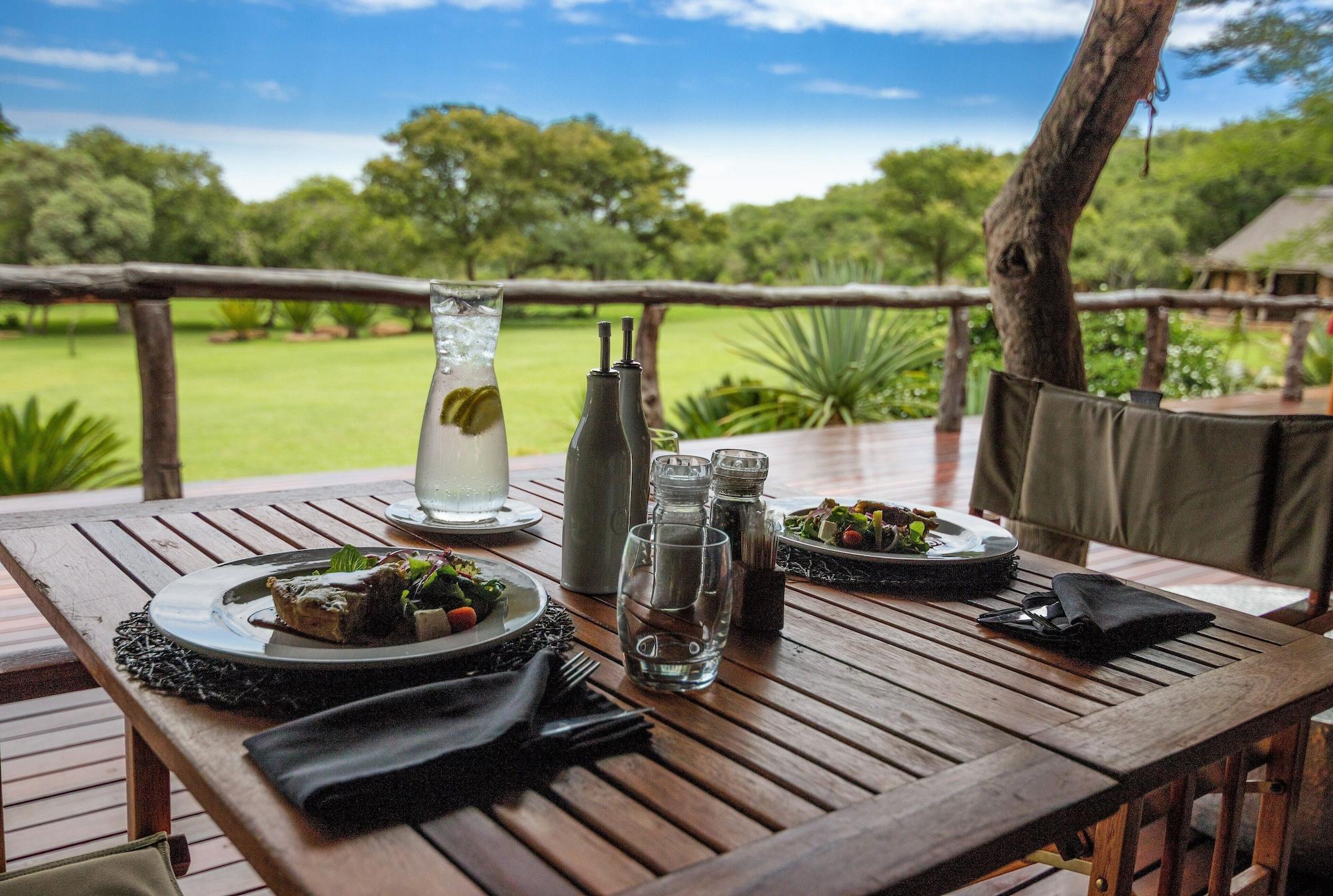 Restaurant Royal Morubisi River Lodge