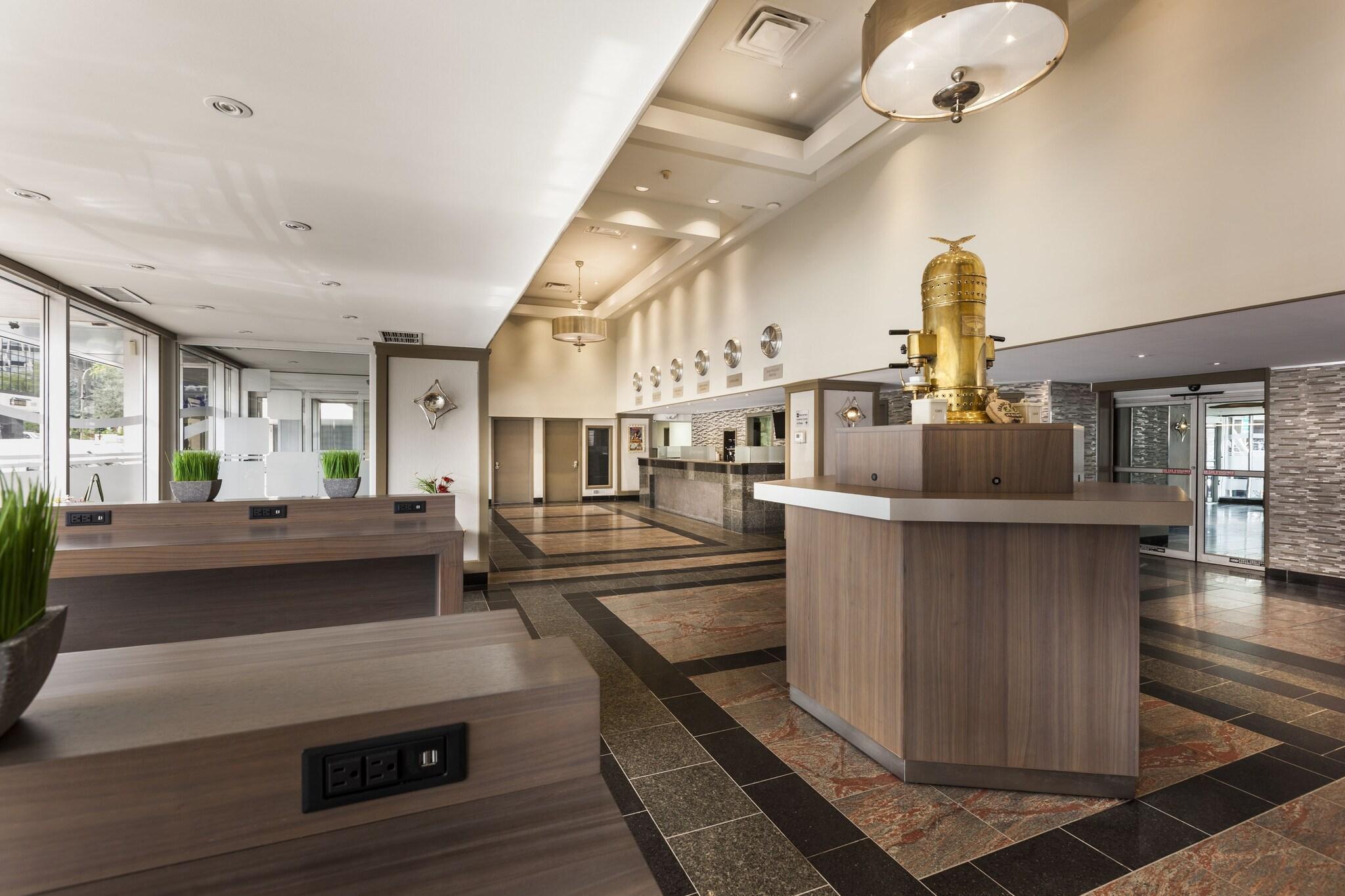 Vista Lobby Hotel Espresso Montreal