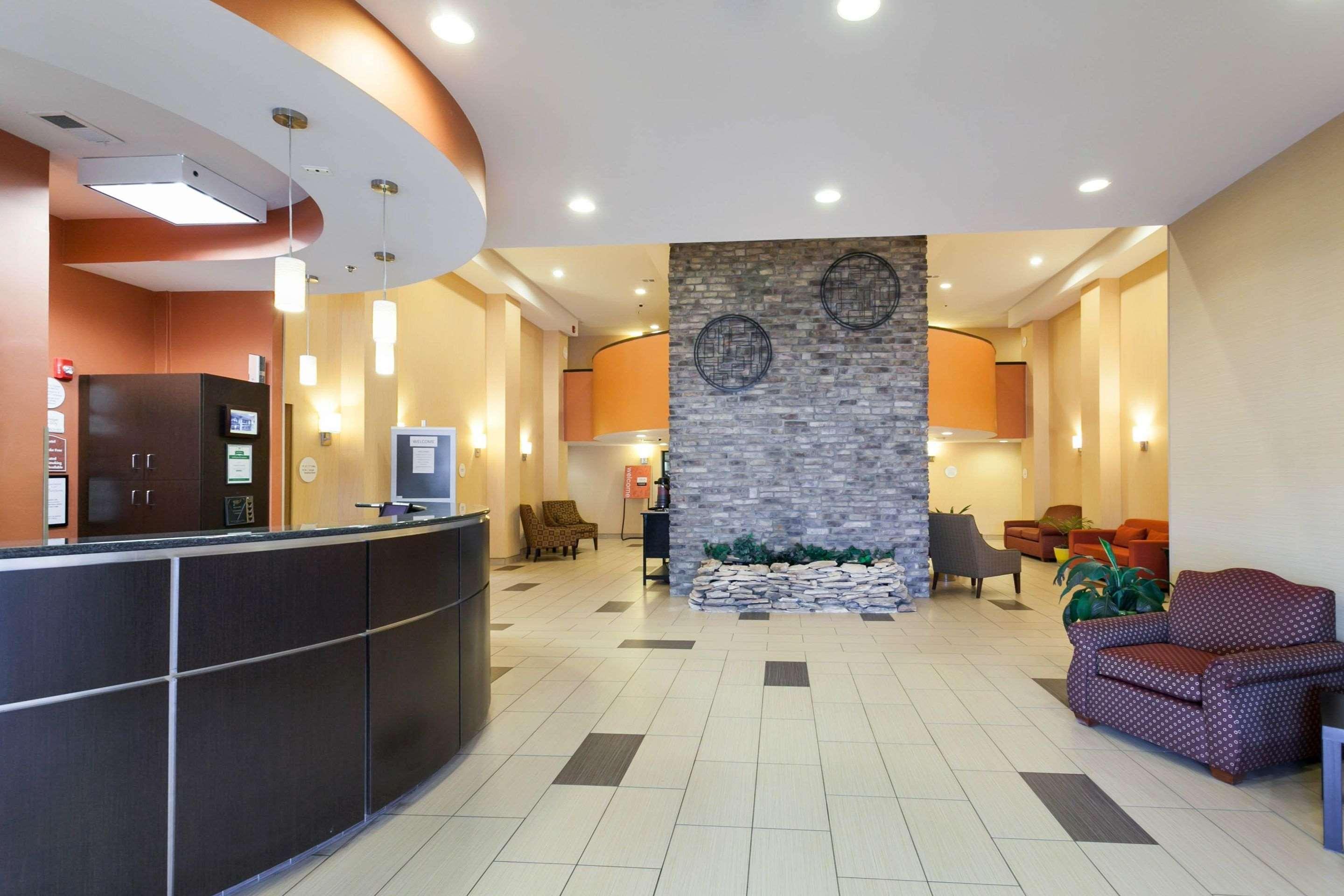 Vista Lobby Comfort Inn & Suites Statesville - Mooresville