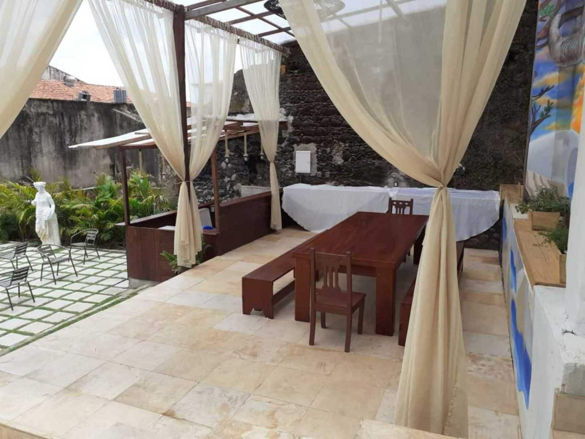 Bar/Salón Reviver Hostel