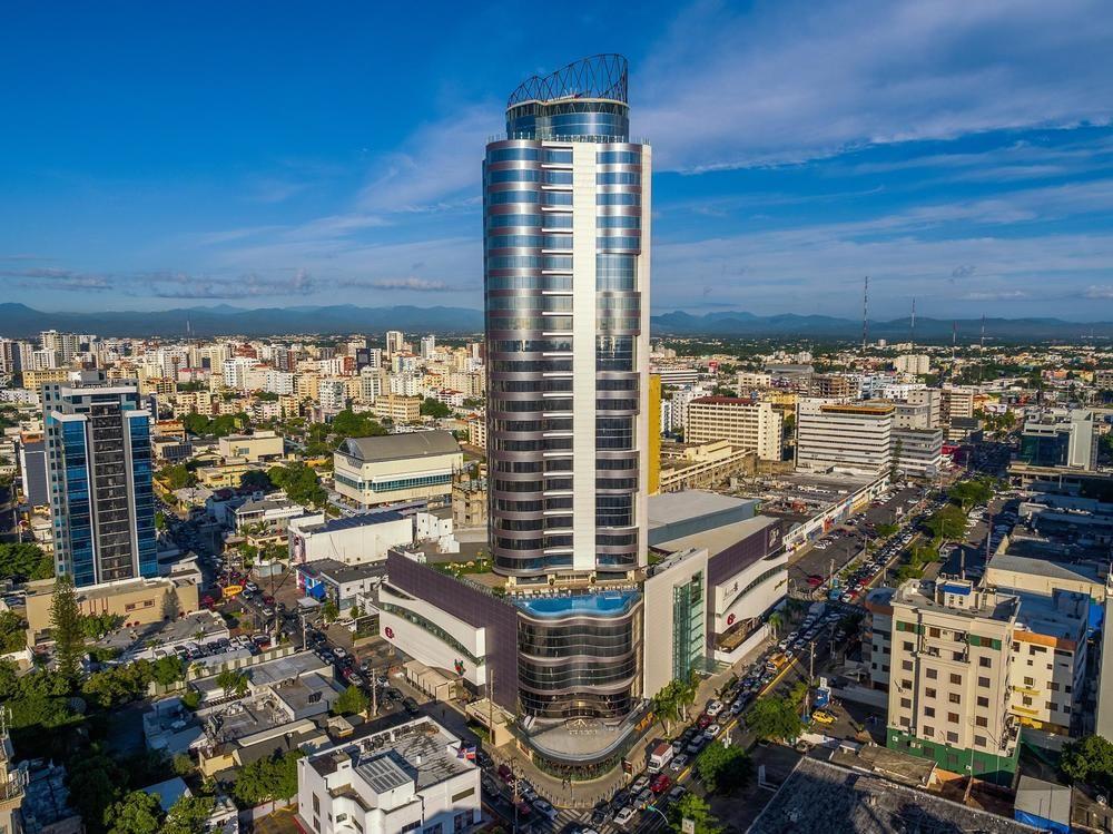 Vista da fachada Embassy Suites by Hilton Santo Domingo