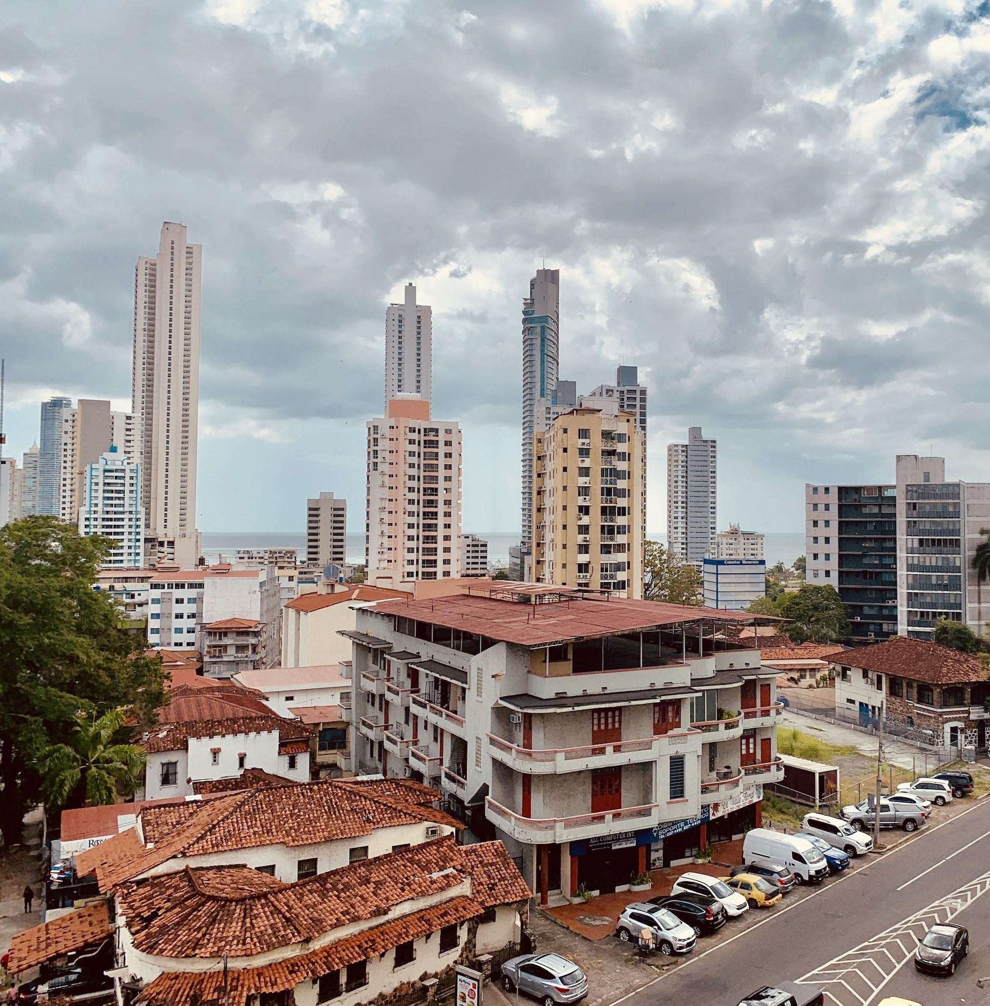 Vista Exterior Eurohotel Panama
