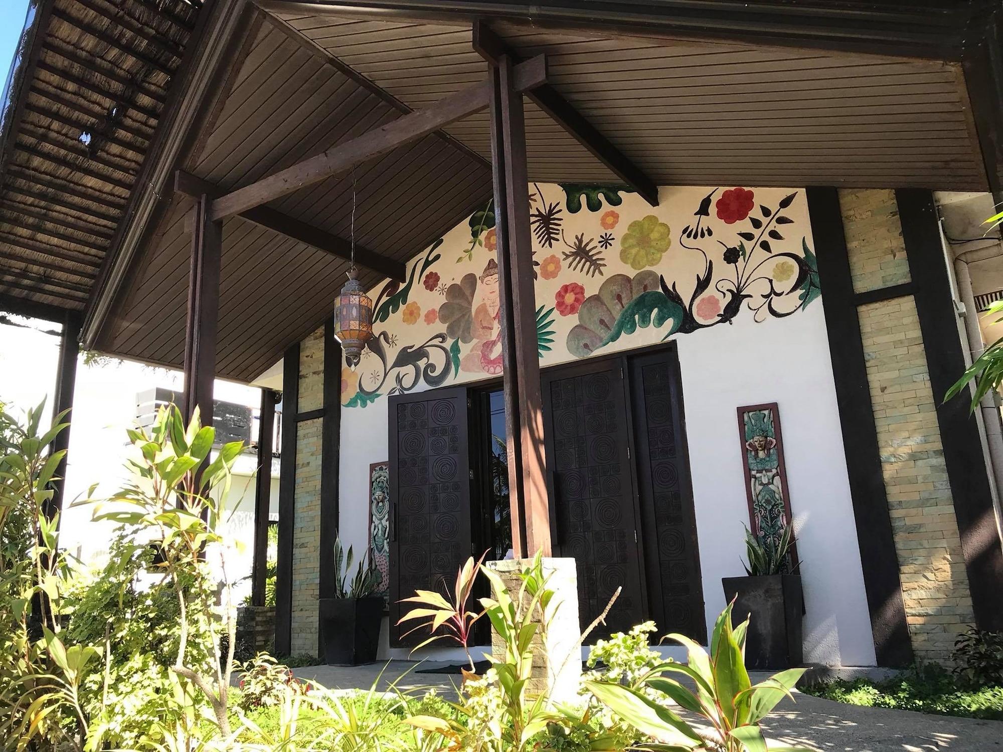 Vista Exterior Segara Villas