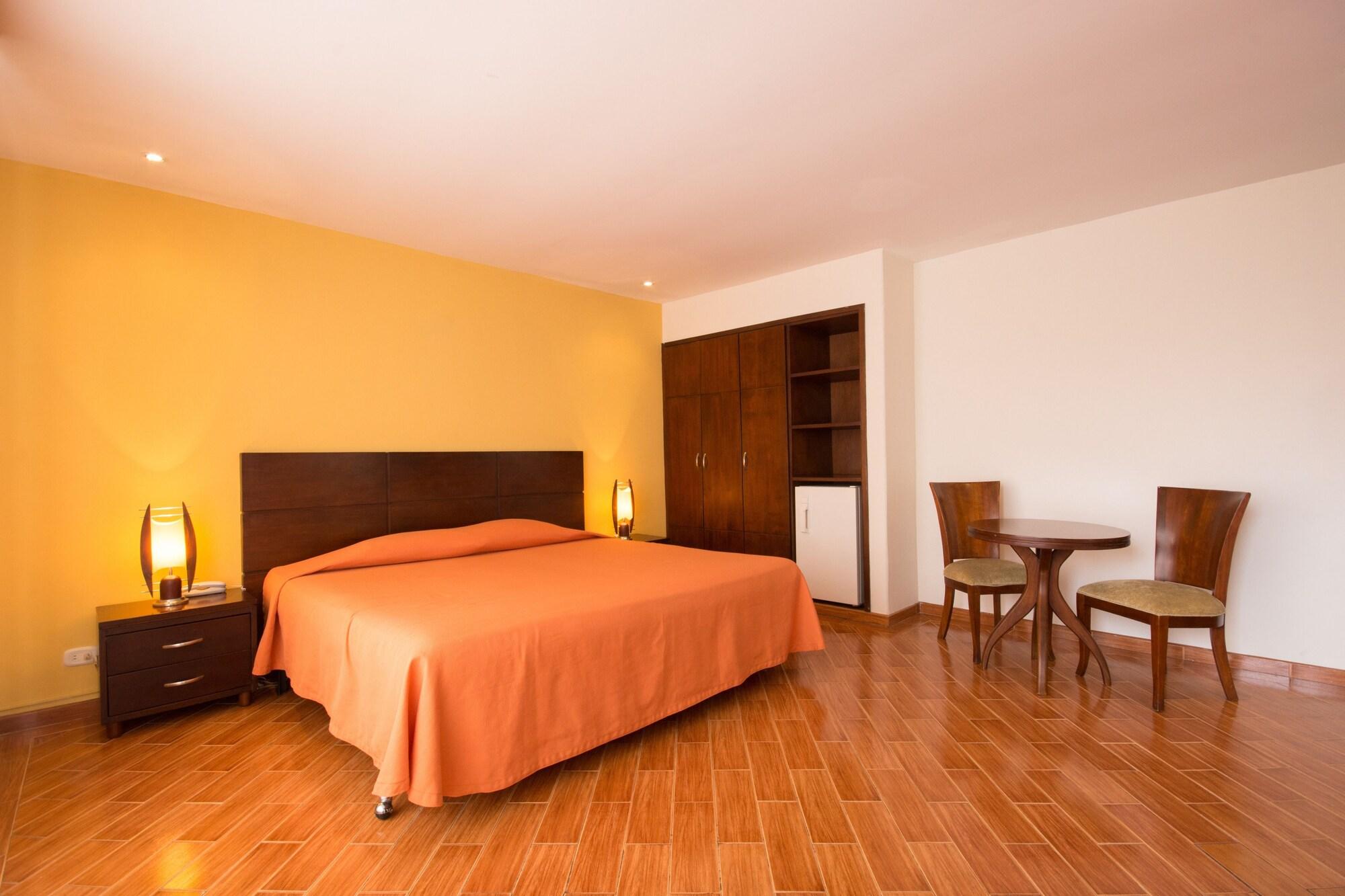 Habitación Hotel El Castillo Chinauta