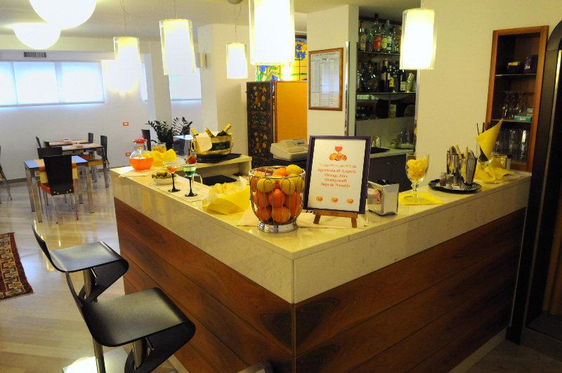 Bar/Salón B&B Hotel Treviso Al Fogher