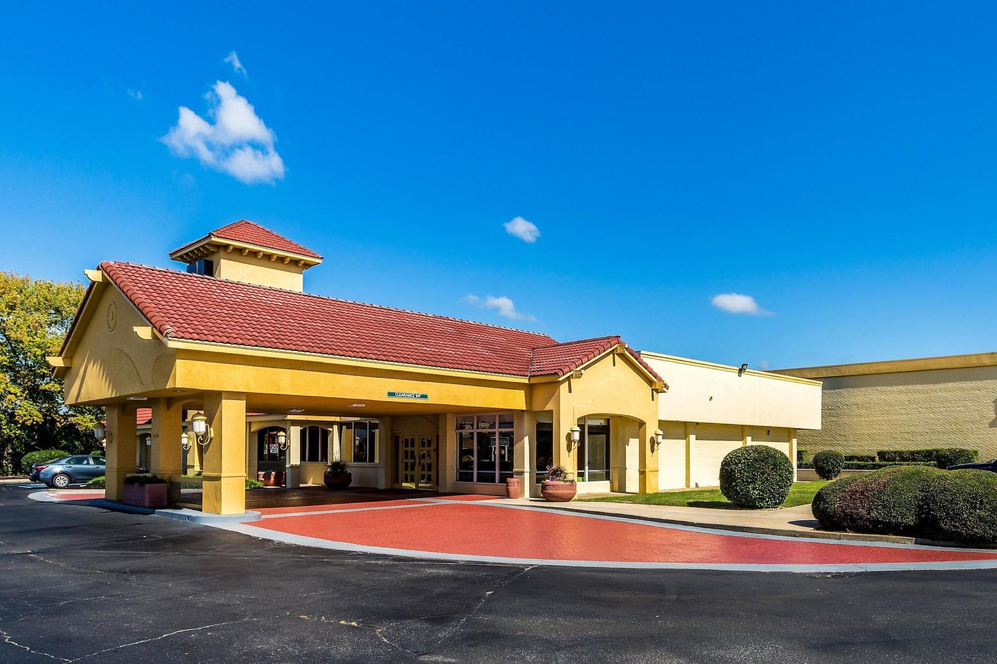 Varios Quality Inn Clemson near University