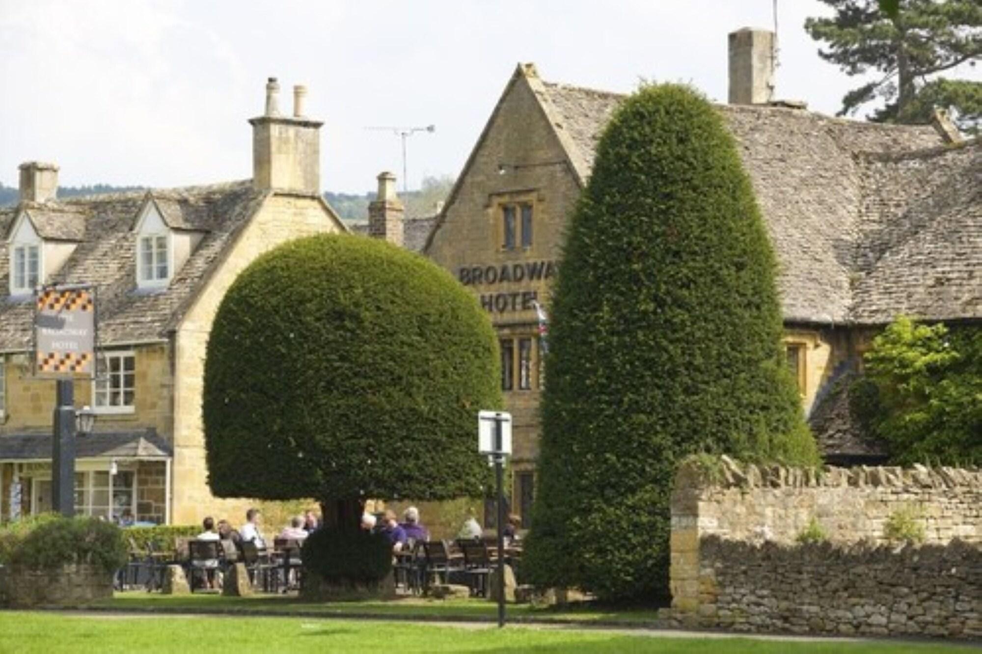 Vista Exterior Broadway Hotel